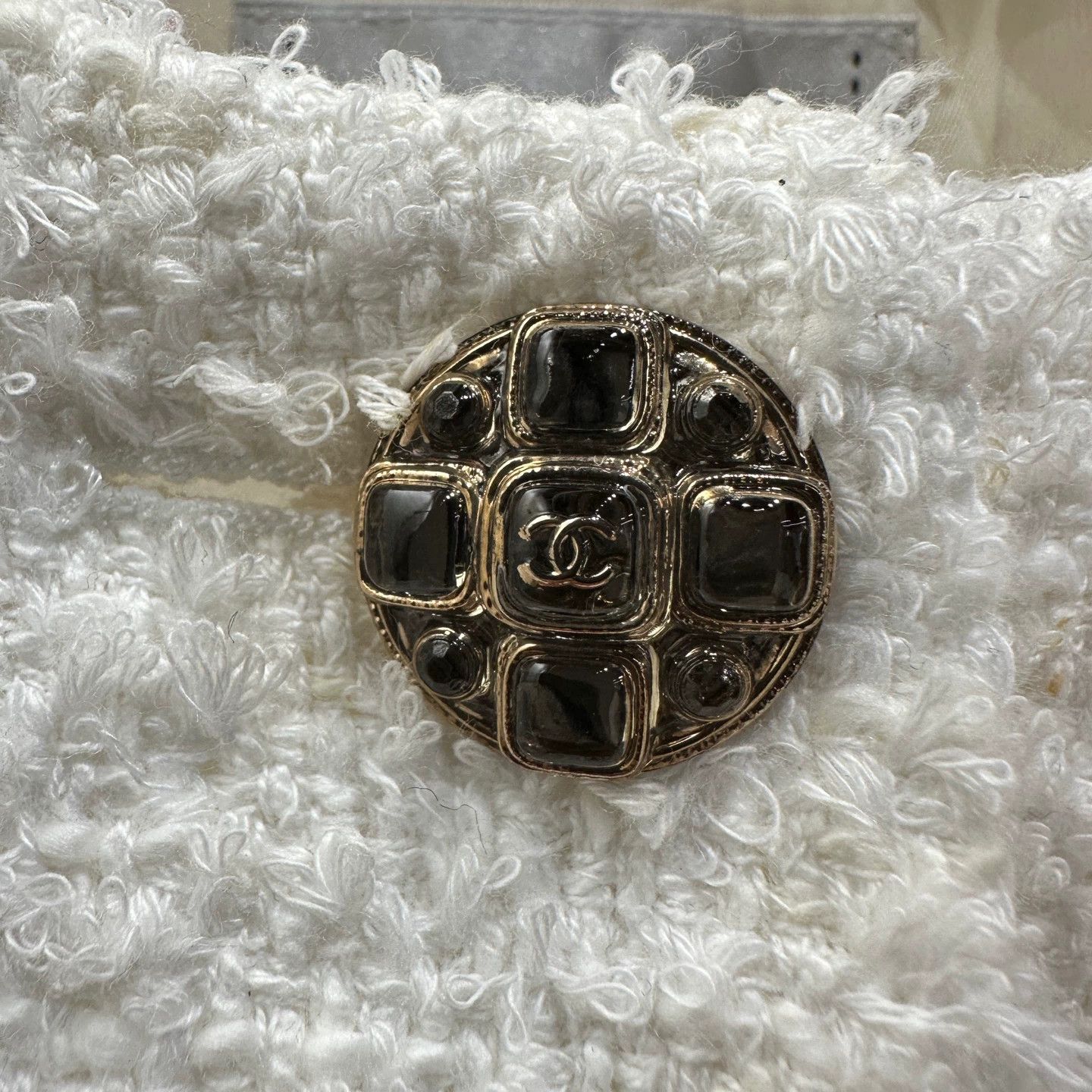 Chanel Chanel apr106 Crystal Logo Button Solid Cotton Vest 36 Size XS / US 0-2 / IT 36-38 - 6 Thumbnail