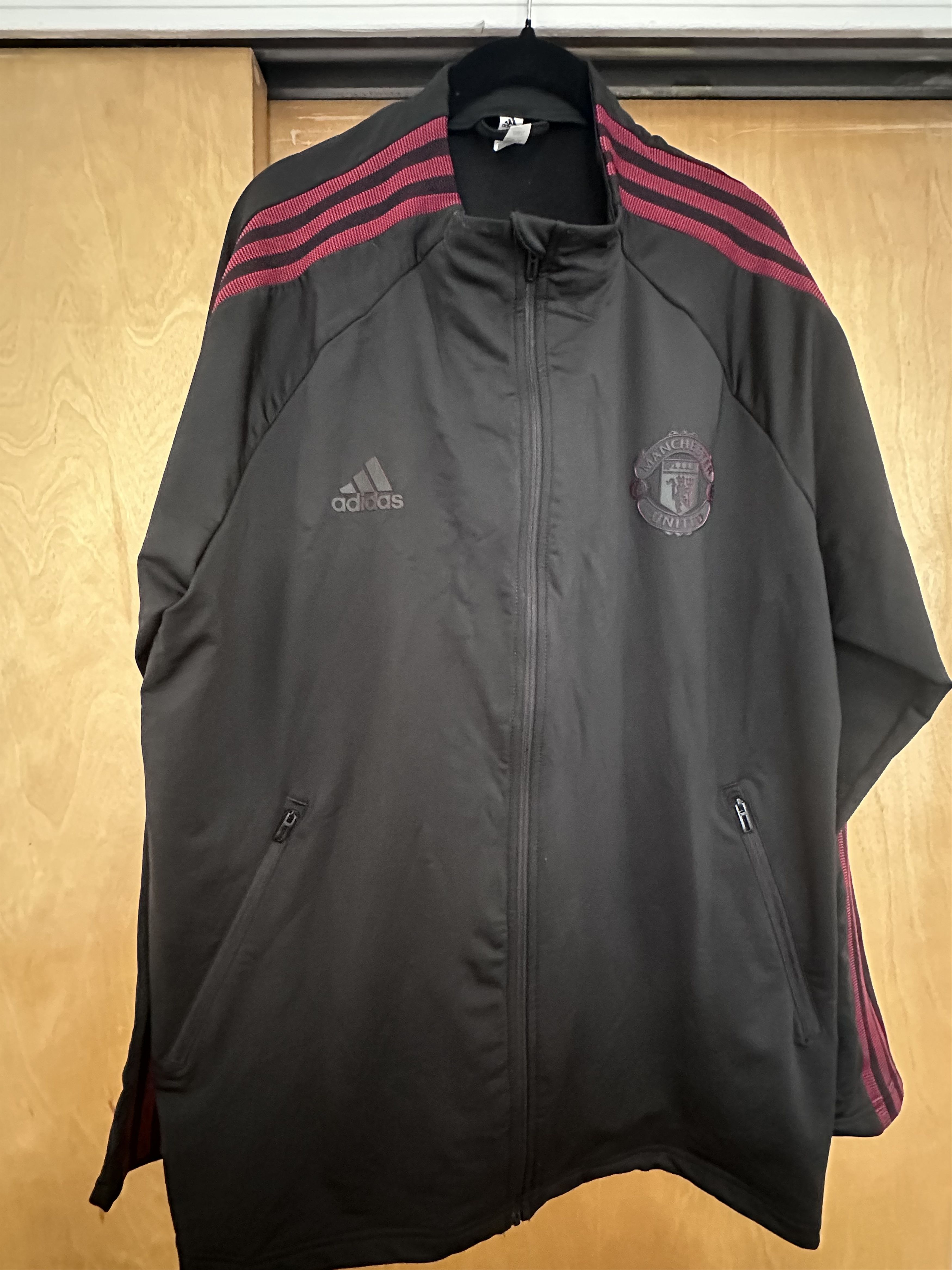 Adidas Adidas Manchester United Hooded Zip Up Jacket Size US XL / EU 56 / 4 - 1 Thumbnail