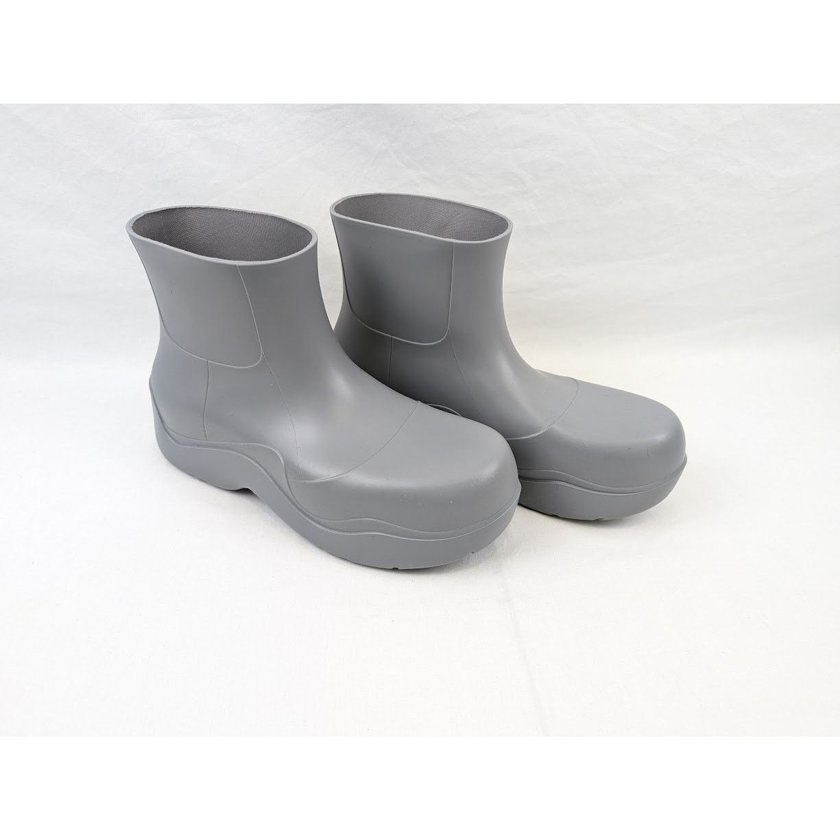 Bottega Veneta o1rshd1 Rubber Matt Puddle Boots in Vapor Size US 11 / EU 44 - 13 Thumbnail
