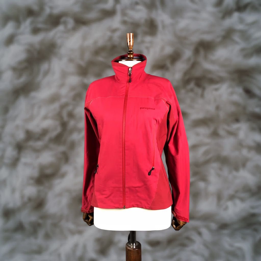 Patagonia Patagonia Full Zip Jacket Women Size S Red Polyester Windbreaker Casual Solid Zip Pockets Logo Size S / US 4 / IT 40 - 1 Thumbnail