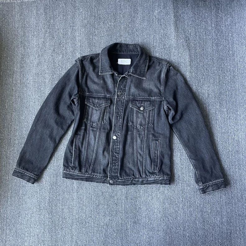 Givenchy Givenchy White logo denim washed lapel jacket / X size Size US XL / EU 56 / 4 - 1 Thumbnail