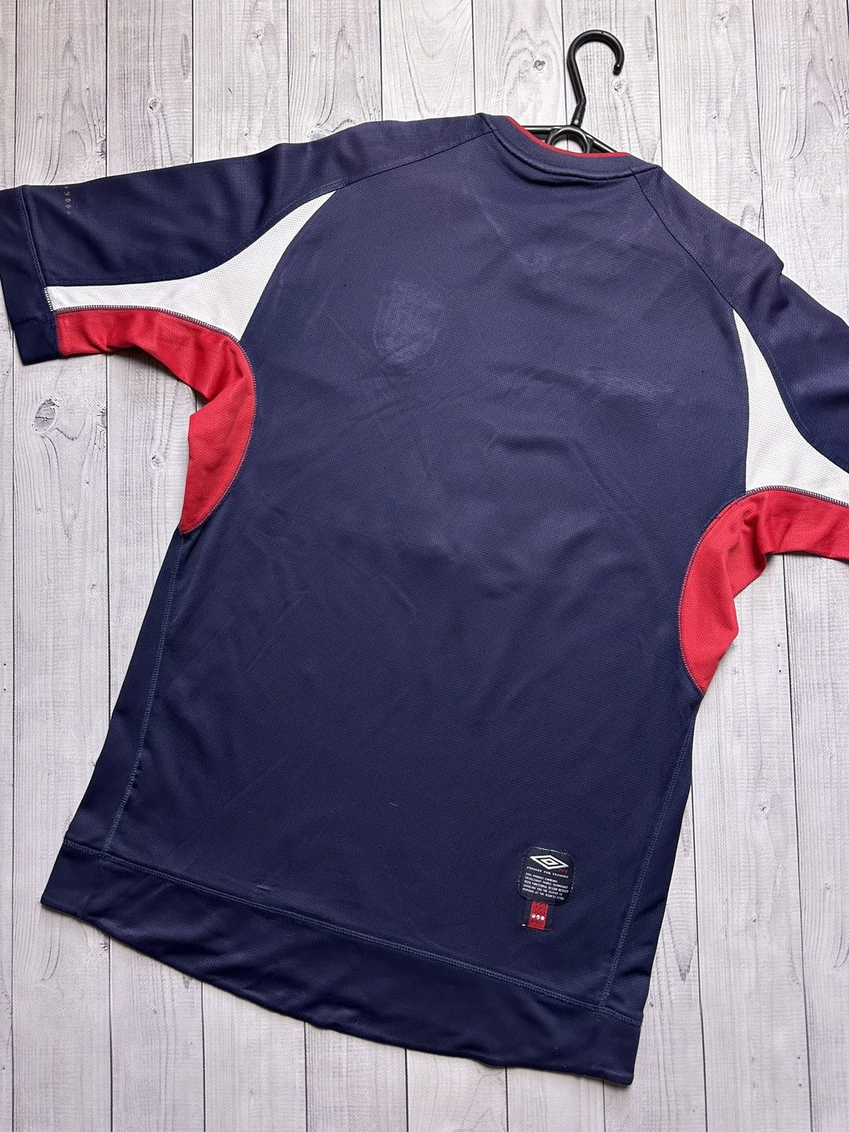 Umbro Vintage Umbro England soccer jersey size S Size US S / EU 44-46 / 1 - 12 Thumbnail