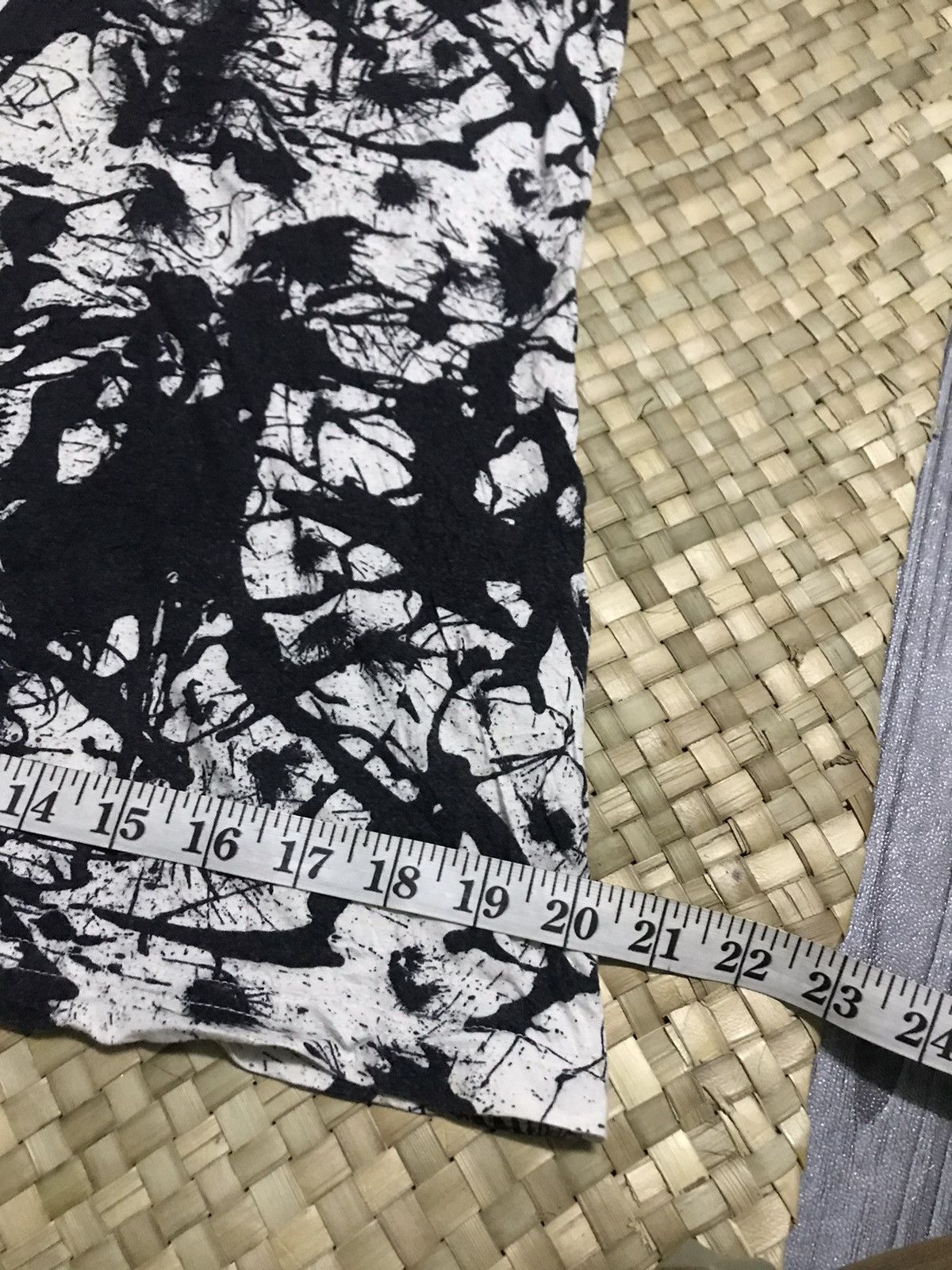 Designer × Japanese Brand × Uniqlo Uniqlo sprzny x moma special edition Size US L / EU 52-54 / 3 - 5 Thumbnail