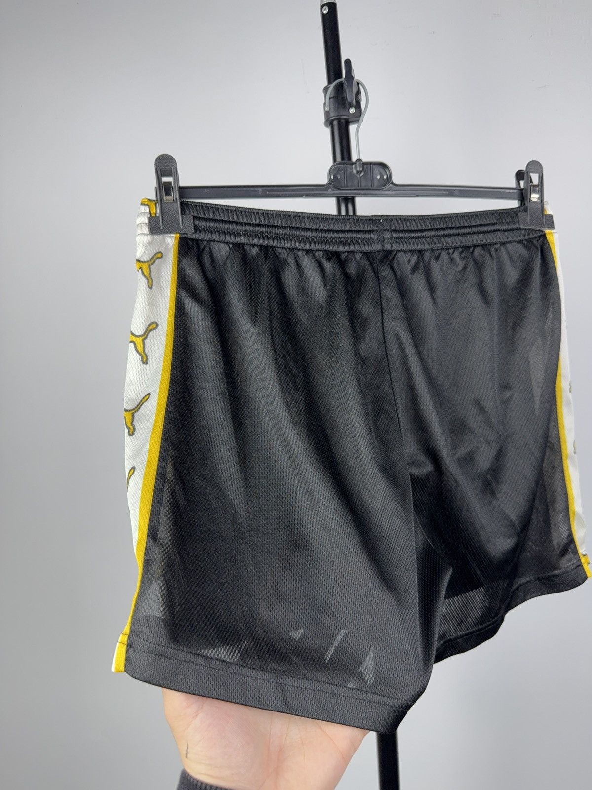 Puma Retro 90s Vintage Puma Logo Tape Black Mesh Shorts S size Size US 30 / EU 46 - 9 Thumbnail