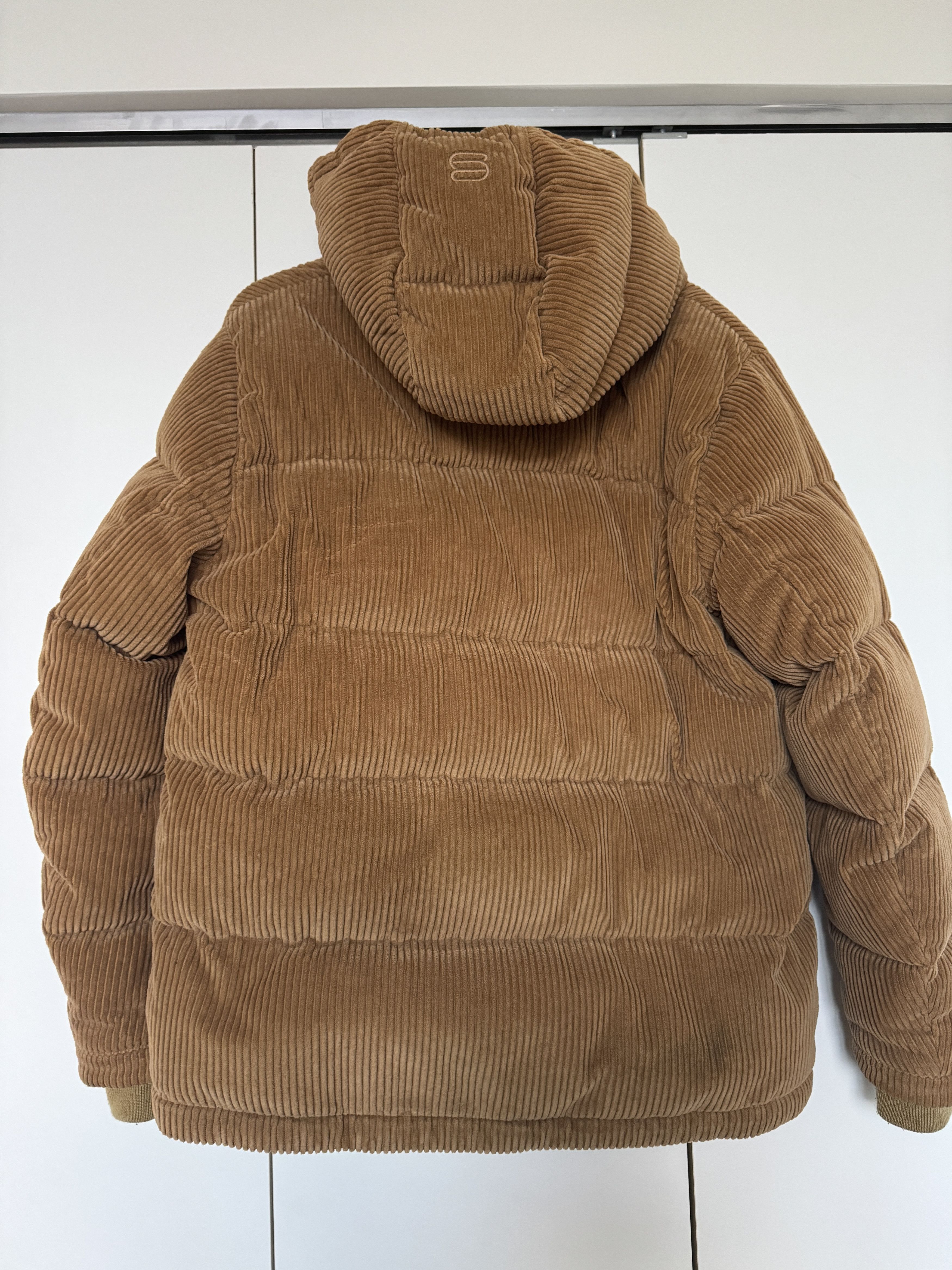 Aritzia Aritzia Corduroy Superpuff Jacket Cushcord Size US M / EU 48-50 / 2 - 5 Thumbnail