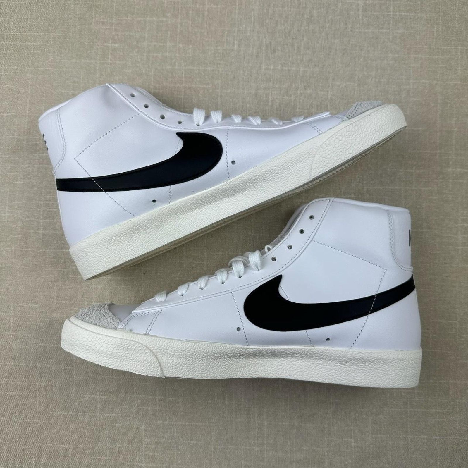 Nike Nike Blazer Mid 77 “Mismatched Swoosh Chlorophyll Black" Size US 9.5 / EU 42-43 - 3 Thumbnail