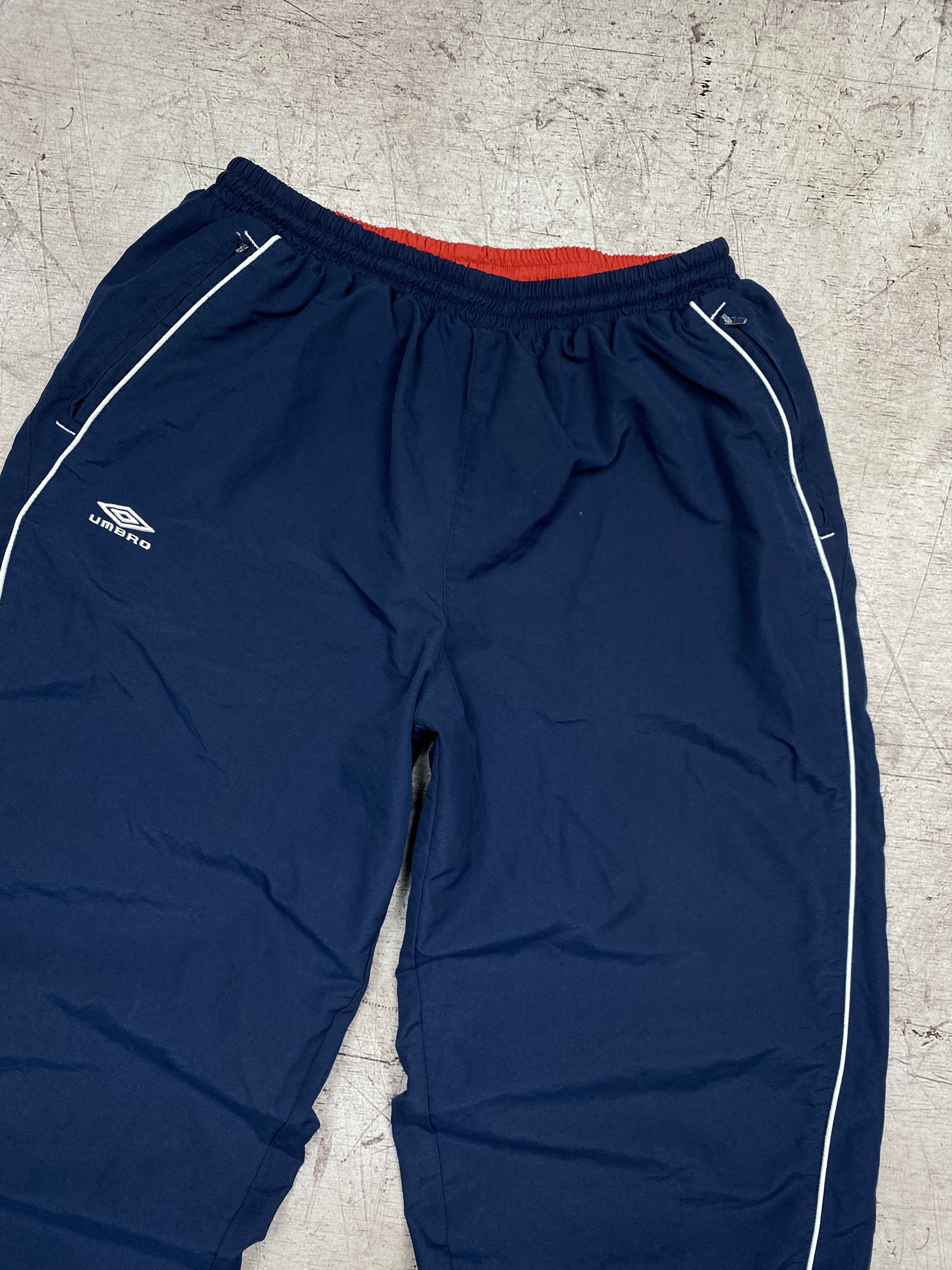 Umbro × Vintage Umbro Vintage Mens Nylon Baggy Pants Drill Style Size US 36 / EU 52 - 2 Thumbnail