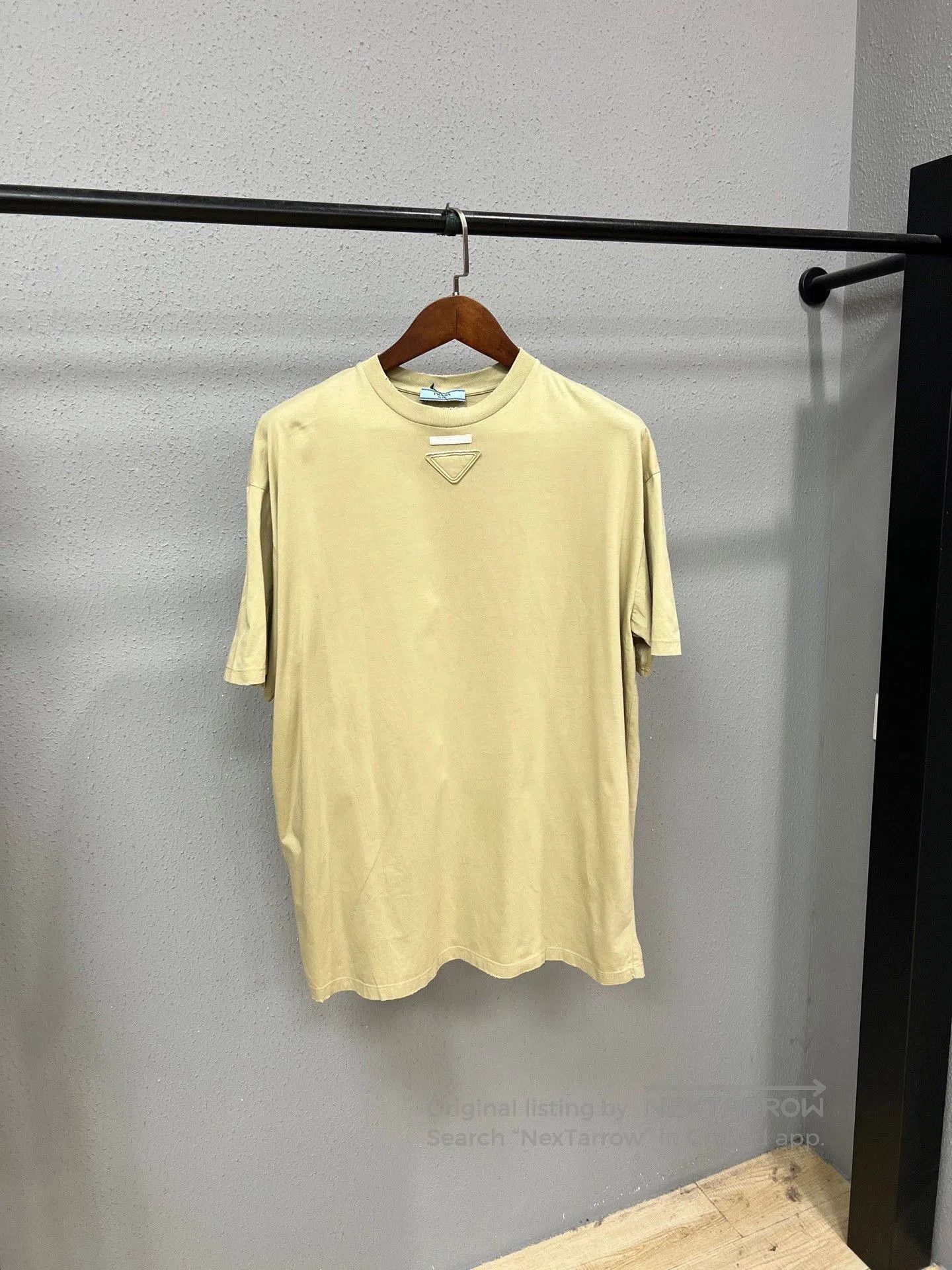 Prada Prada Patch Triangle Logo Short Sleeve. Size XS / US 0-2 / IT 36-38 - 1 Thumbnail