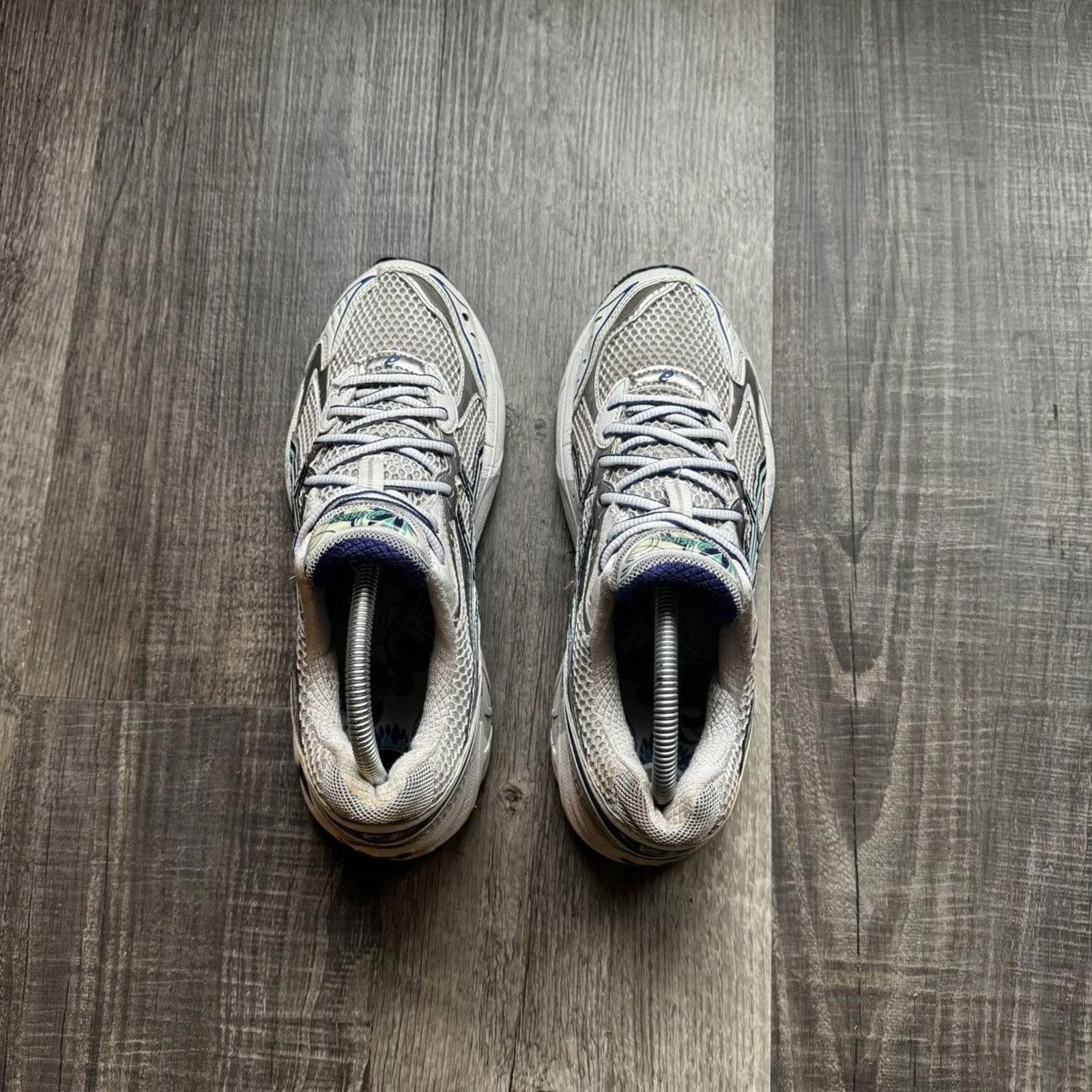 Asics ASICS • WMNS GT-2160 (7M) Size US 7 / EU 40 - 12 Thumbnail