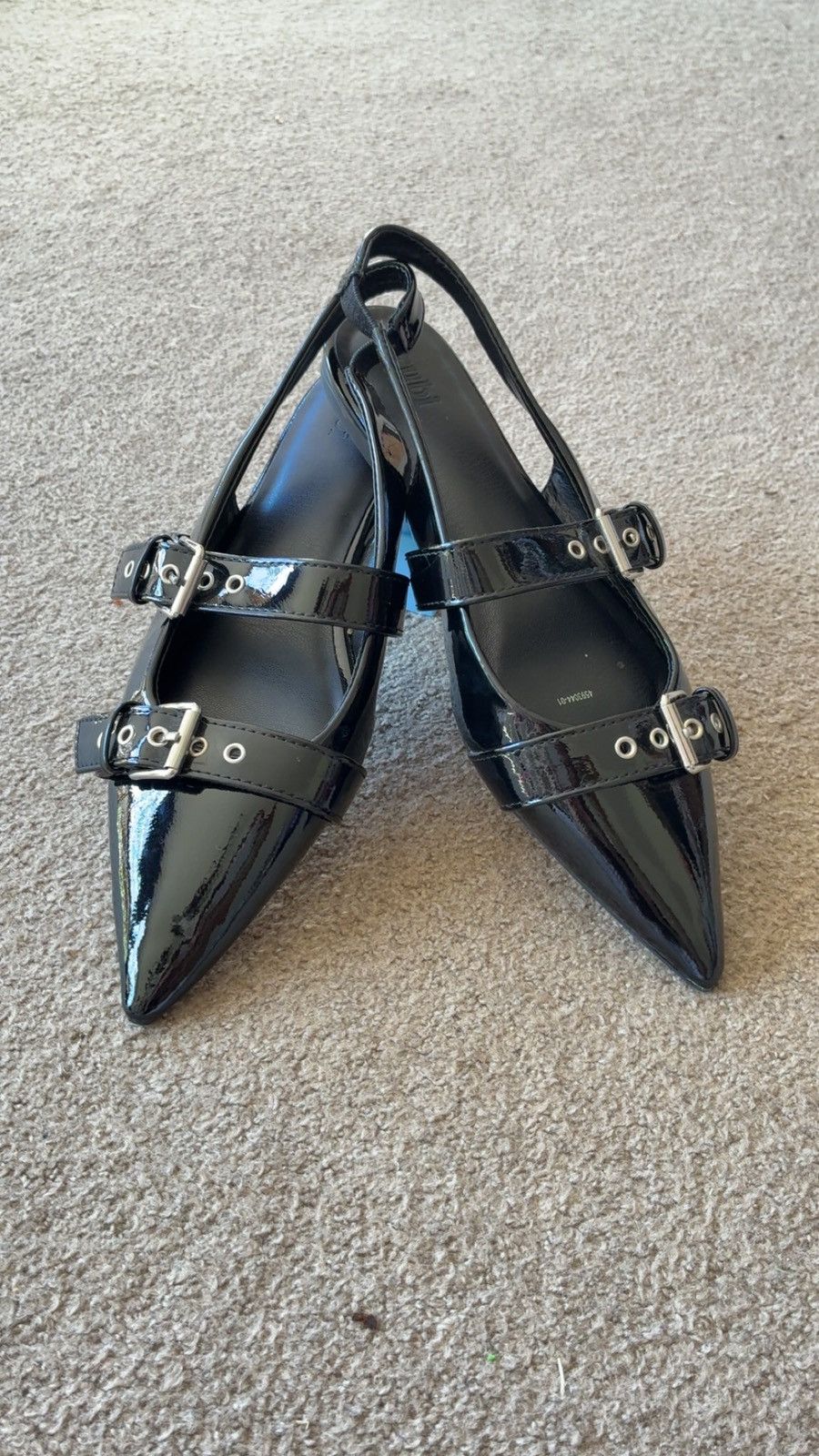 Other black patent leather buckle flats with pointed toe Size US 8 / IT 38 - 3 Thumbnail