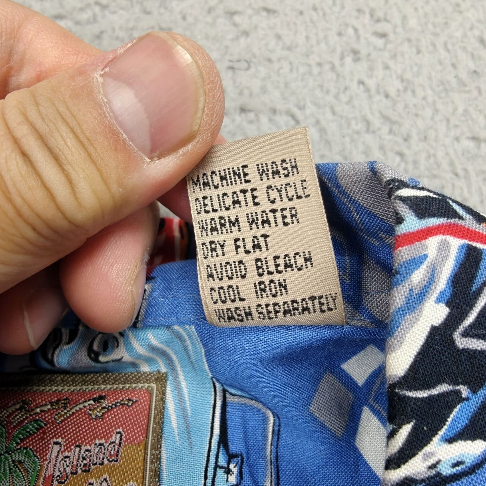 Vintage VINTAGE Island Collection Shirt Mens Large Blue Car Print Aloha Hawaiian 90s Size US L / EU 52-54 / 3 - 3 Thumbnail