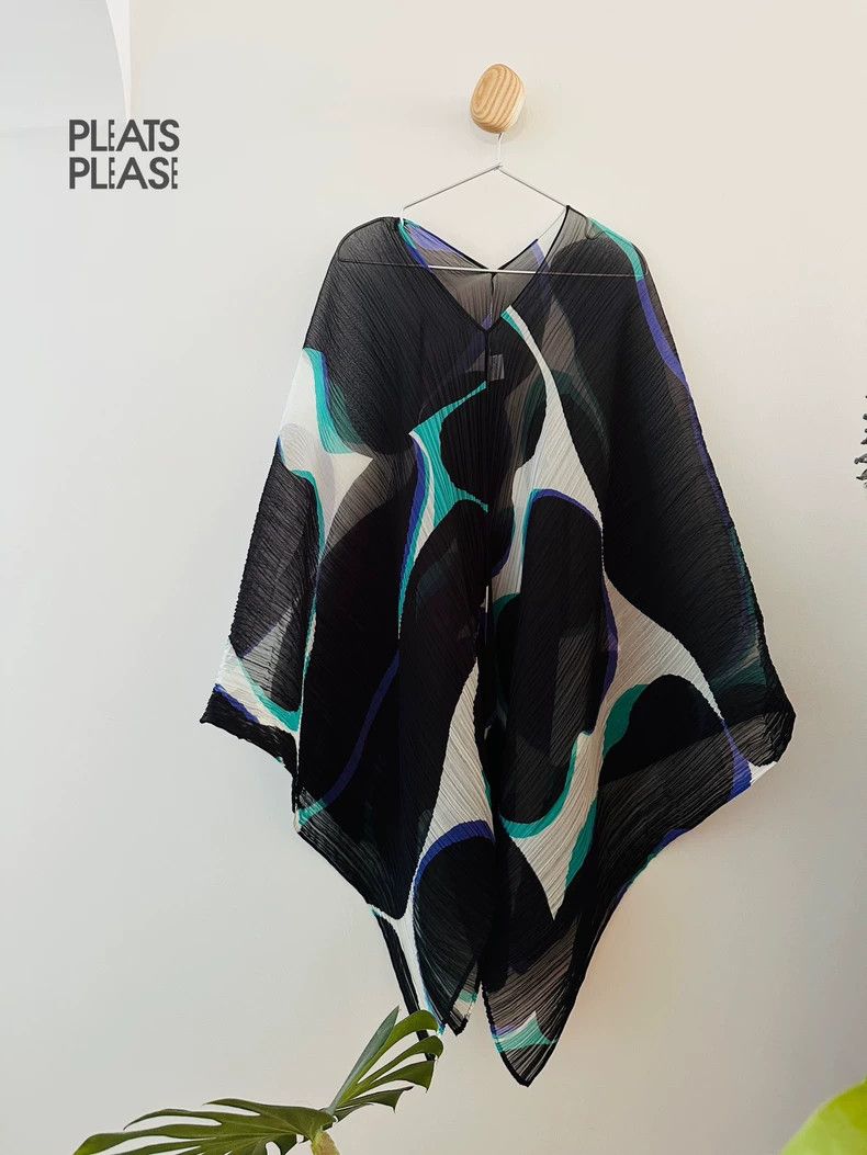 Issey Miyake Issey Miyake size:one size Black pod large pleated top Size S / US 4 / IT 40 - 1 Thumbnail