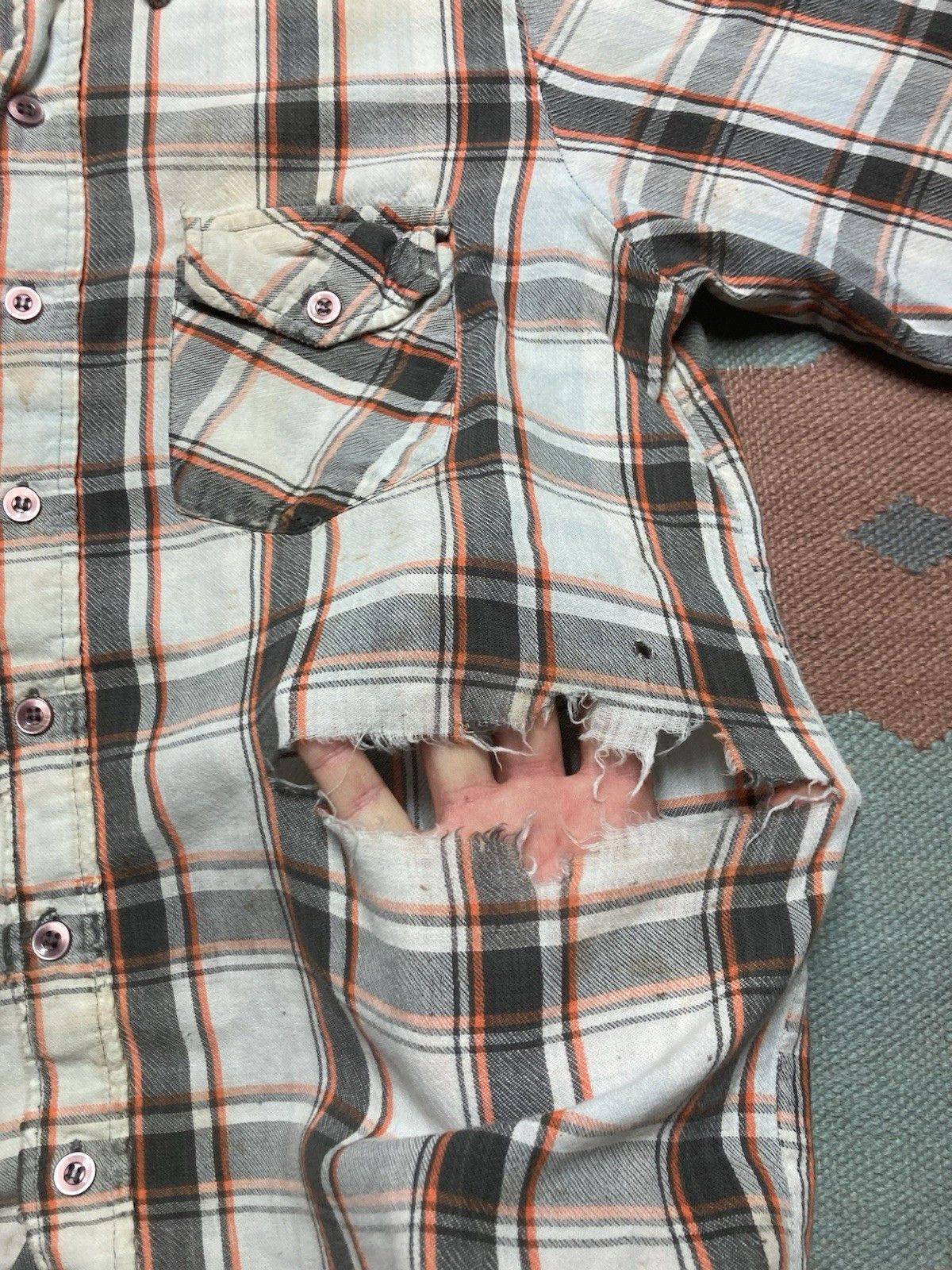 Vintage 70s Kingsport cotton flannel shirt chopped distressed medium Size US L / EU 52-54 / 3 - 5 Thumbnail
