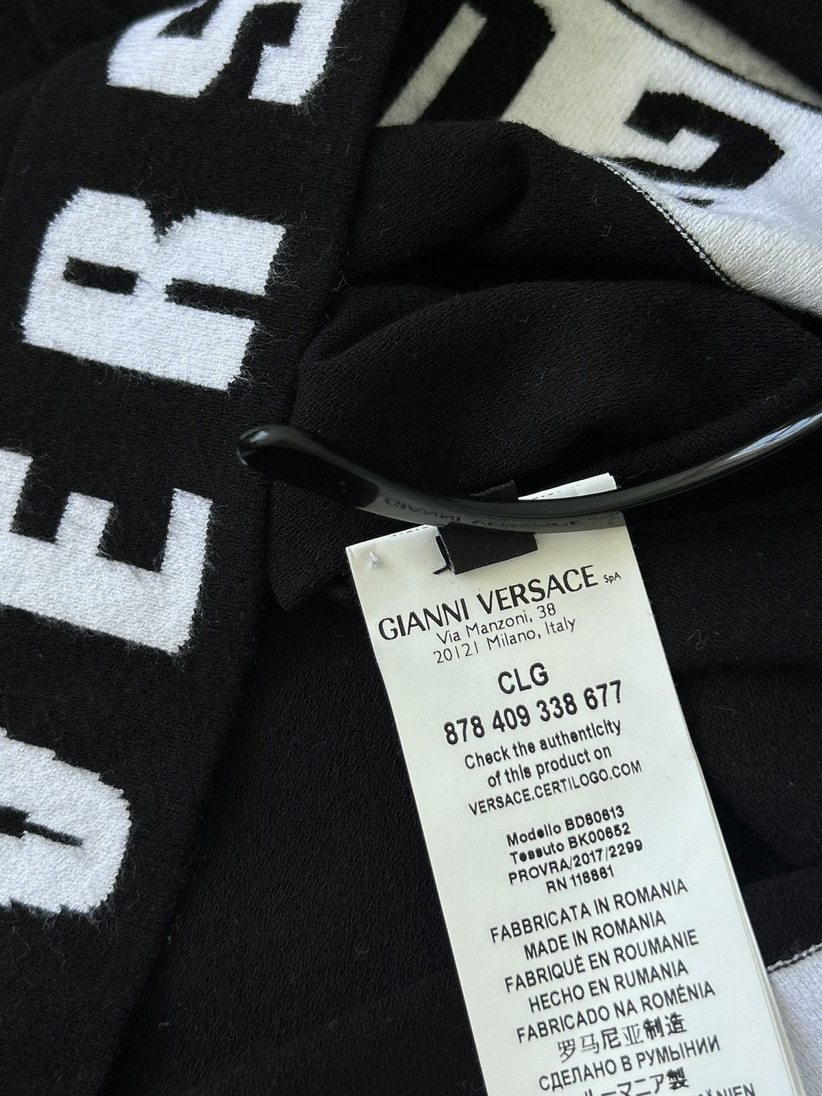 Versace Versace versus black luxury sweater , old money Size S / US 4 / IT 40 - 6 Thumbnail