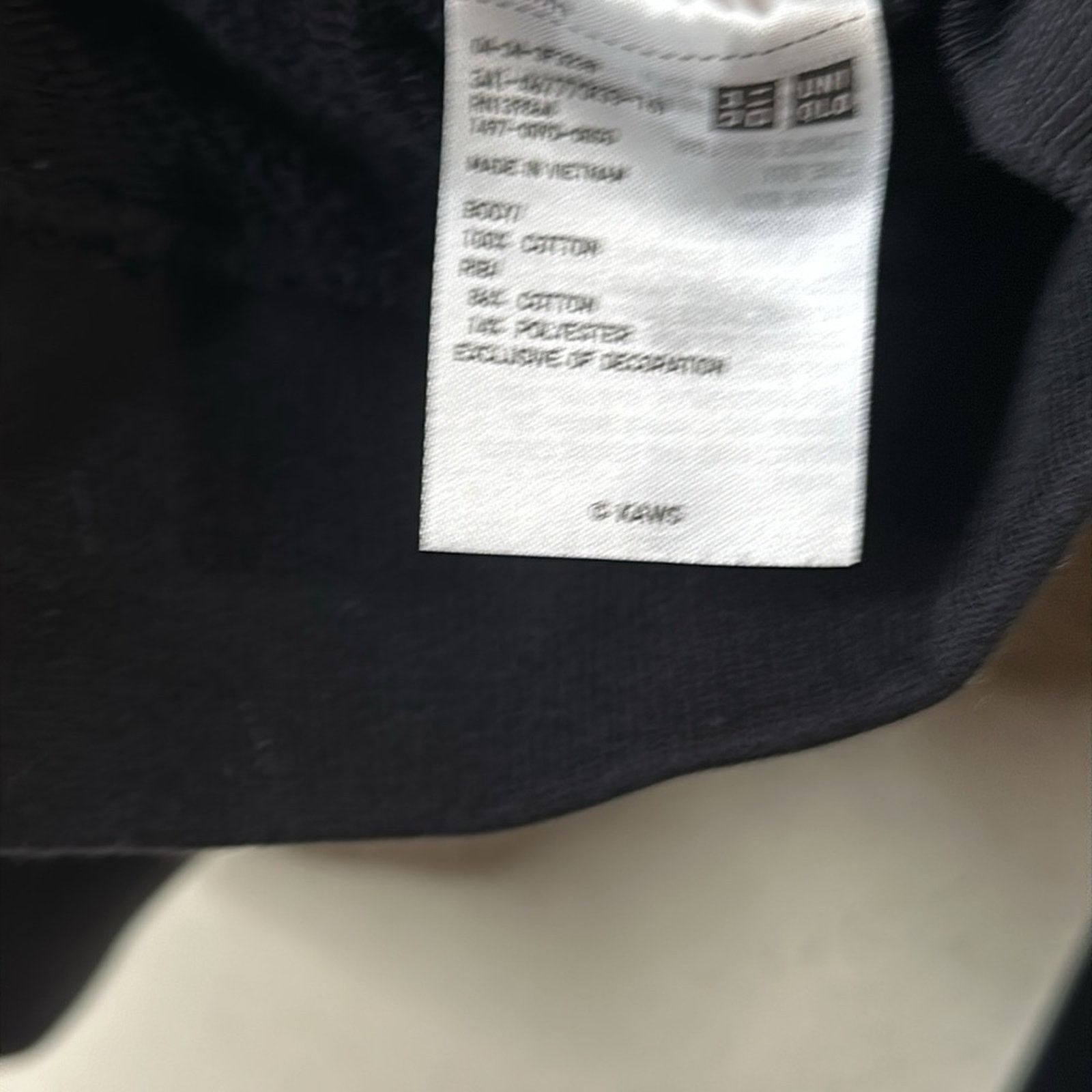 Kaws × Uniqlo NEW UNIQLO x KAWS Crewneck Sweatshirt Black Size Small Black Size US S / EU 44-46 / 1 - 11 Thumbnail