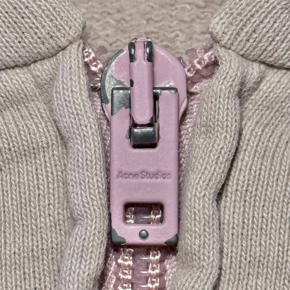 Acne Studios Acne Studios Fiah Face Patch Zip-Up Hoodie in Dusty Beige Size US XS / EU 42 / 0 - 8 Thumbnail