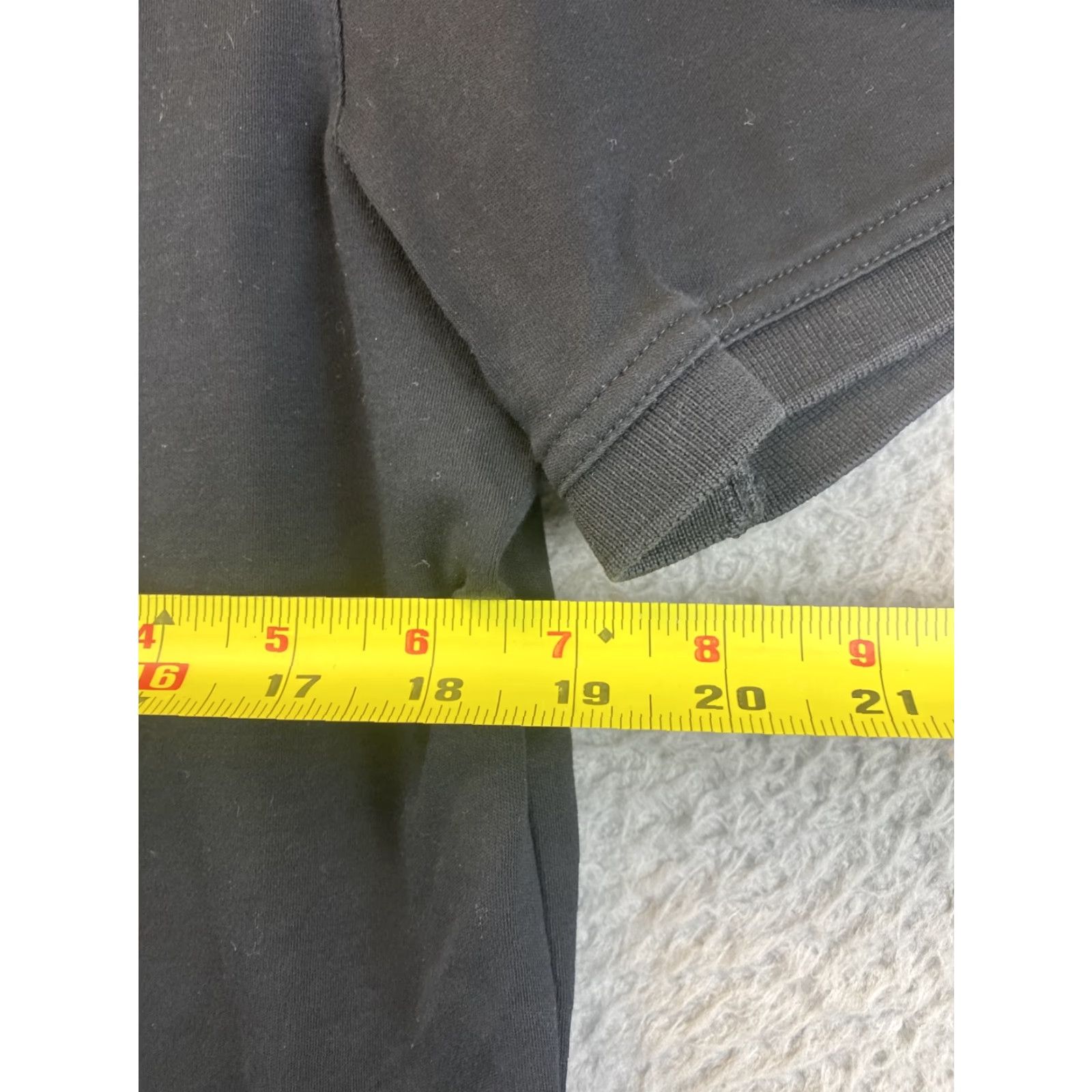 Banana Republic Banana Republic Polo Shirt Mens M Black Solid Short Sleeve /85-47 Size US M / EU 48-50 / 2 - 6 Thumbnail