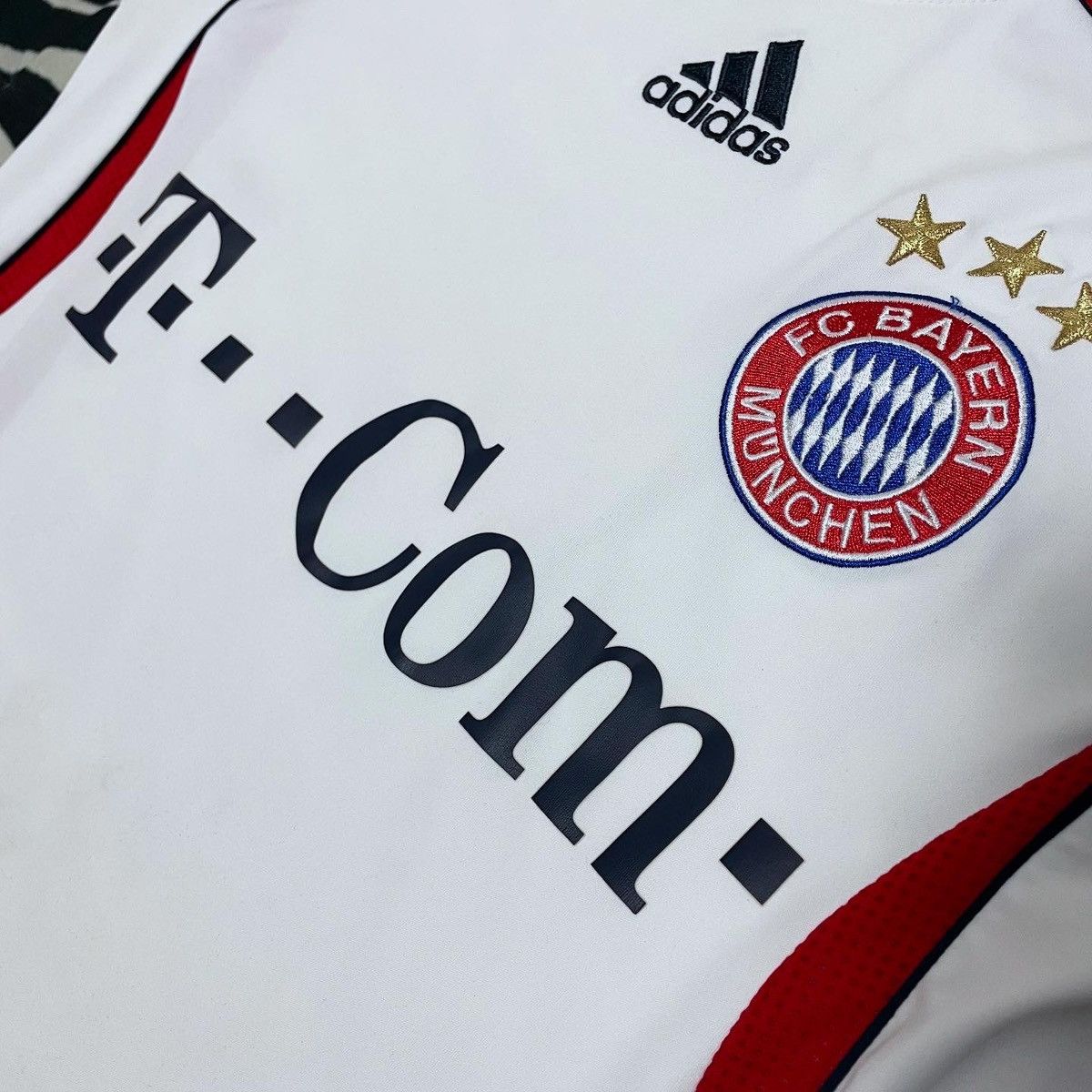 Adidas Adidas Bayern Munich 2006 2007 Away Soccer Shirt Jersey Size US S / EU 44-46 / 1 - 4 Thumbnail