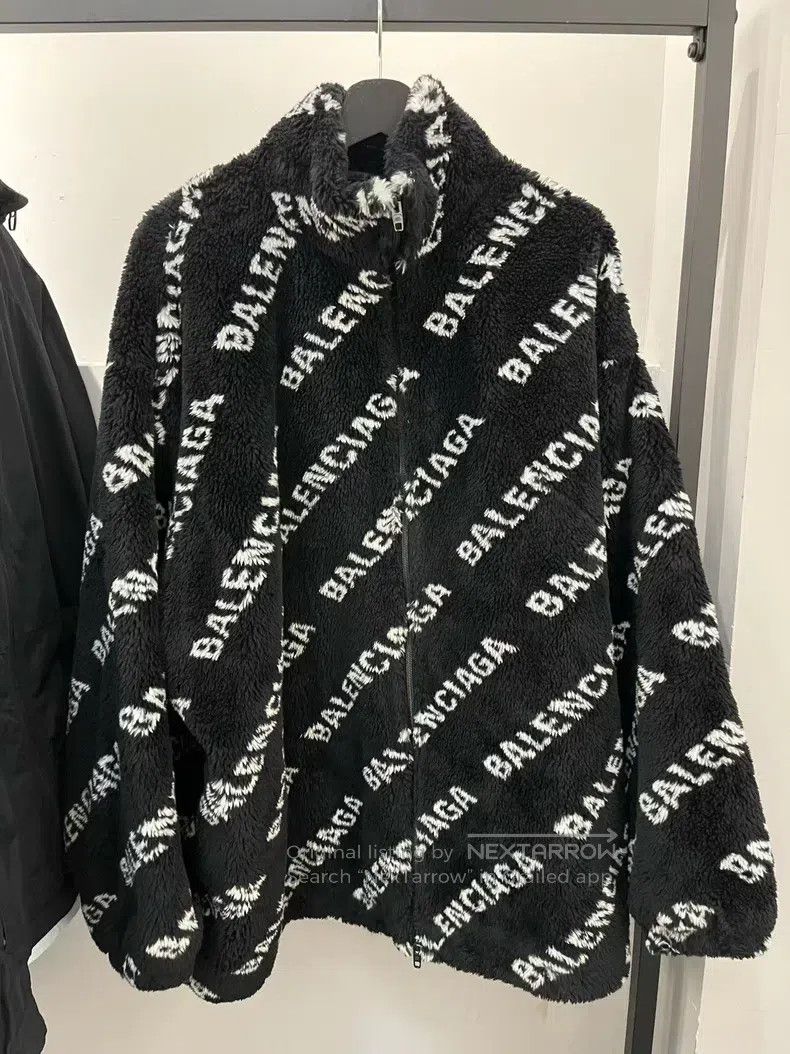 Balenciaga Balenciaga Teddy Camo Full Print Faux Fur Jacket Size XXS / US 00 / IT 34 - 1 Thumbnail