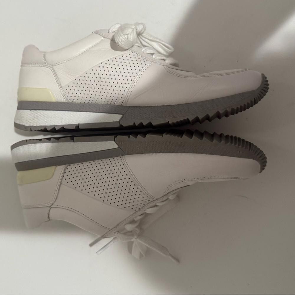 Michael Kors MICHAEL Michael Kors Allie Sneakers Leather White Gray 7.5 Size US 7.5 / IT 37.5 - 12 Thumbnail