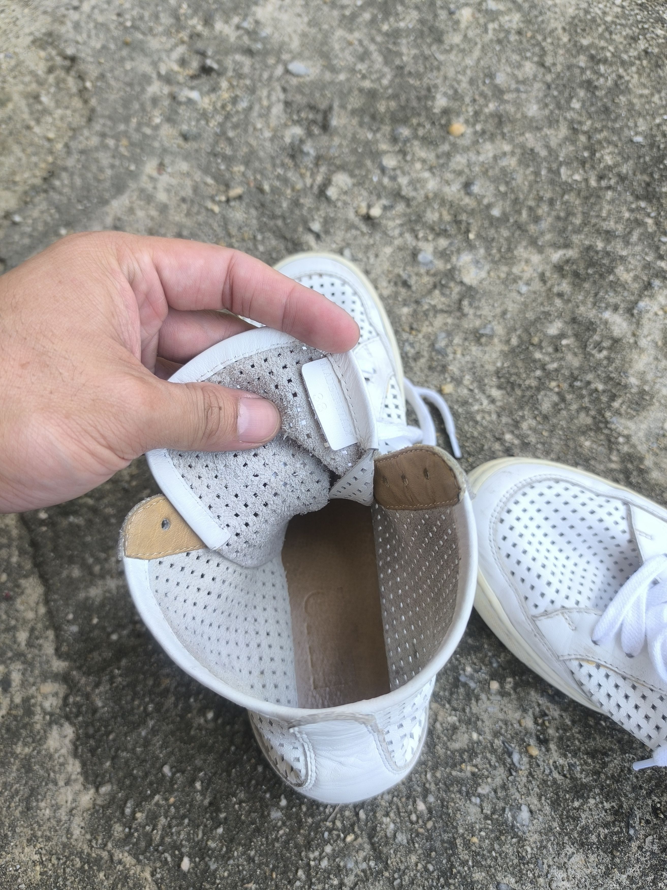 MM6 × Maison Margiela MM6 MARGIELA HI TOP SNEAKERS PERFORATED LEATHER Size US 5.5 / EU 38 - 10 Thumbnail