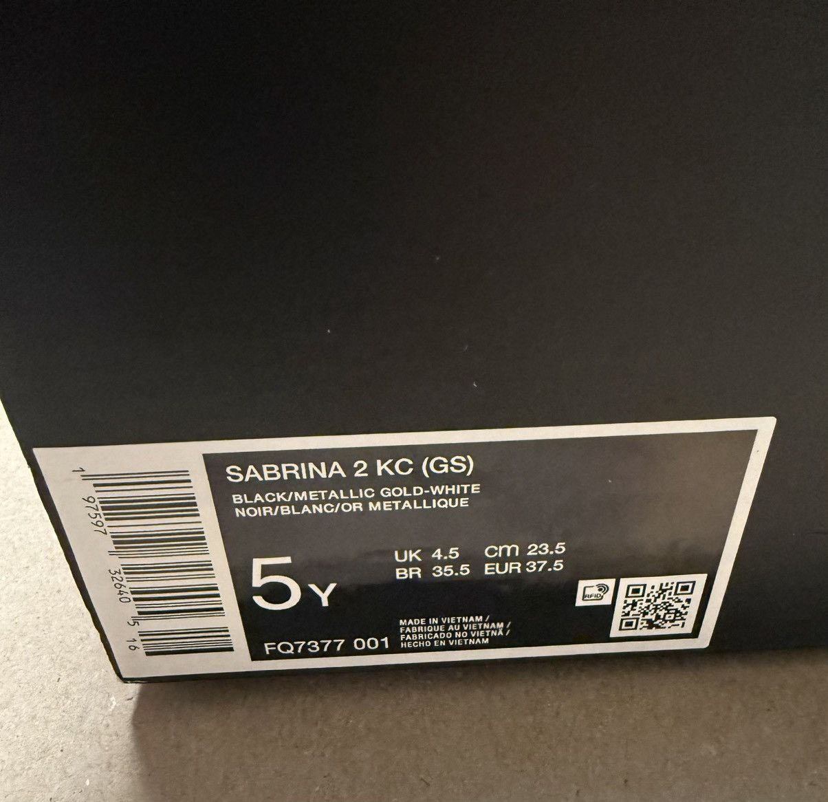 Nike Nike Air Sabrina 2 KC GS Gold Quest size 5y Basketball NEW! Size US 5 / EU 37 - 6 Thumbnail