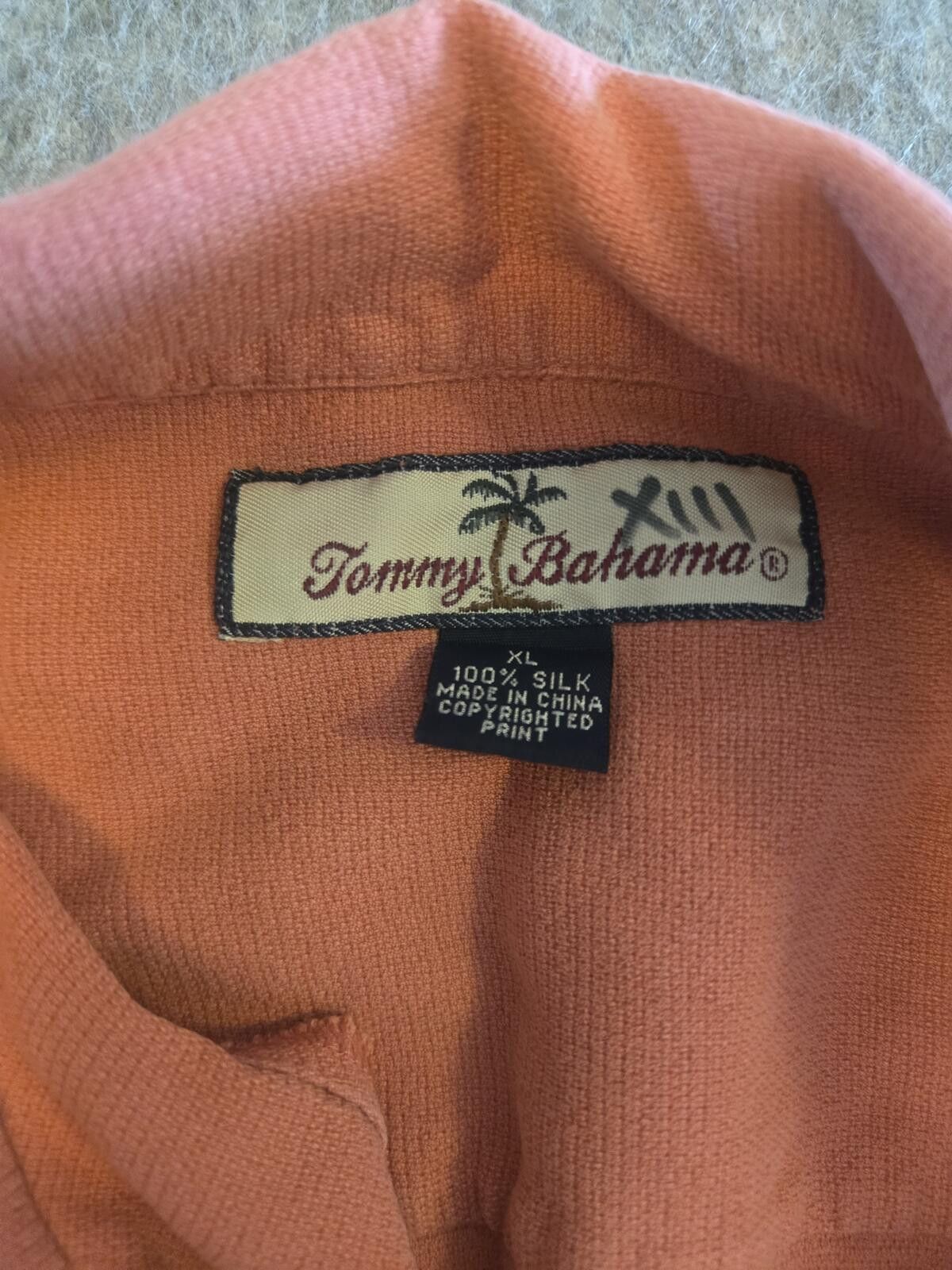 Tommy Bahama 100% Silk Tommy Bahama Textured Camp Shirt Salmon Sz XL Size US XL / EU 56 / 4 - 3 Thumbnail