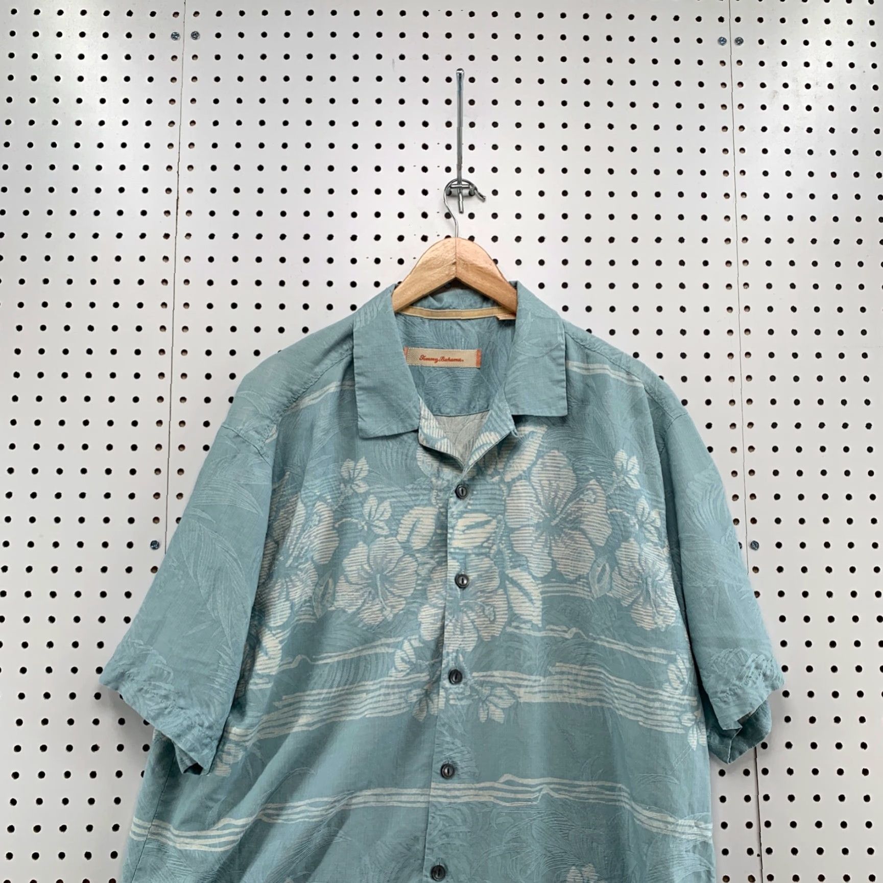 Tommy Bahama Tommy Bahama Shirt Men XL Blue Silk Floral Pattern Short Sleeve Button-Up Size US XL / EU 56 / 4 - 6 Thumbnail