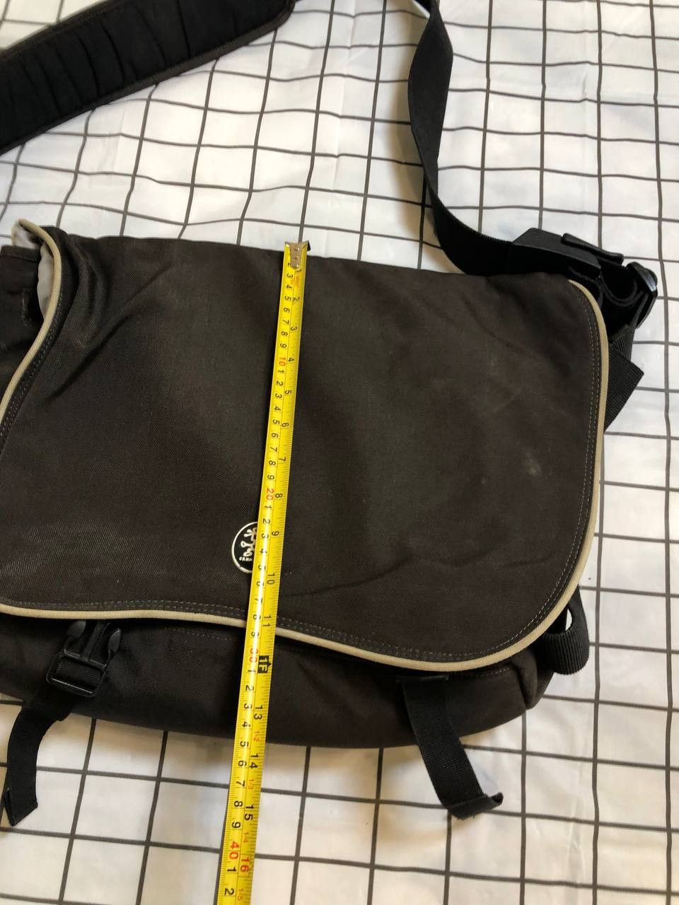 Crumpler Crumpler Silver Dig Bag / Canvas Brown Good Condition Size ONE SIZE - 11 Thumbnail