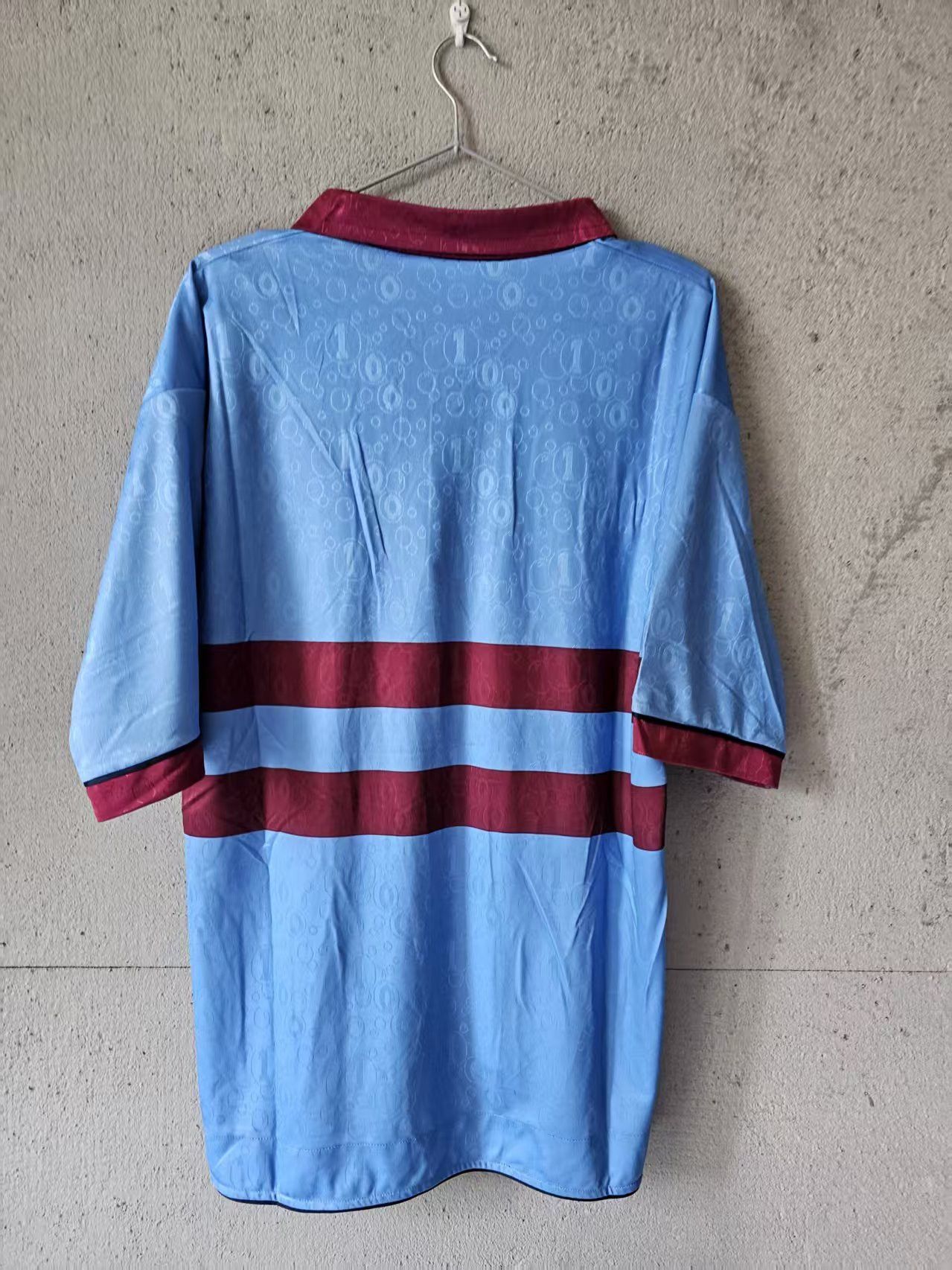 Other Vintage West Ham United Jersey Size US S / EU 44-46 / 1 - 4 Thumbnail