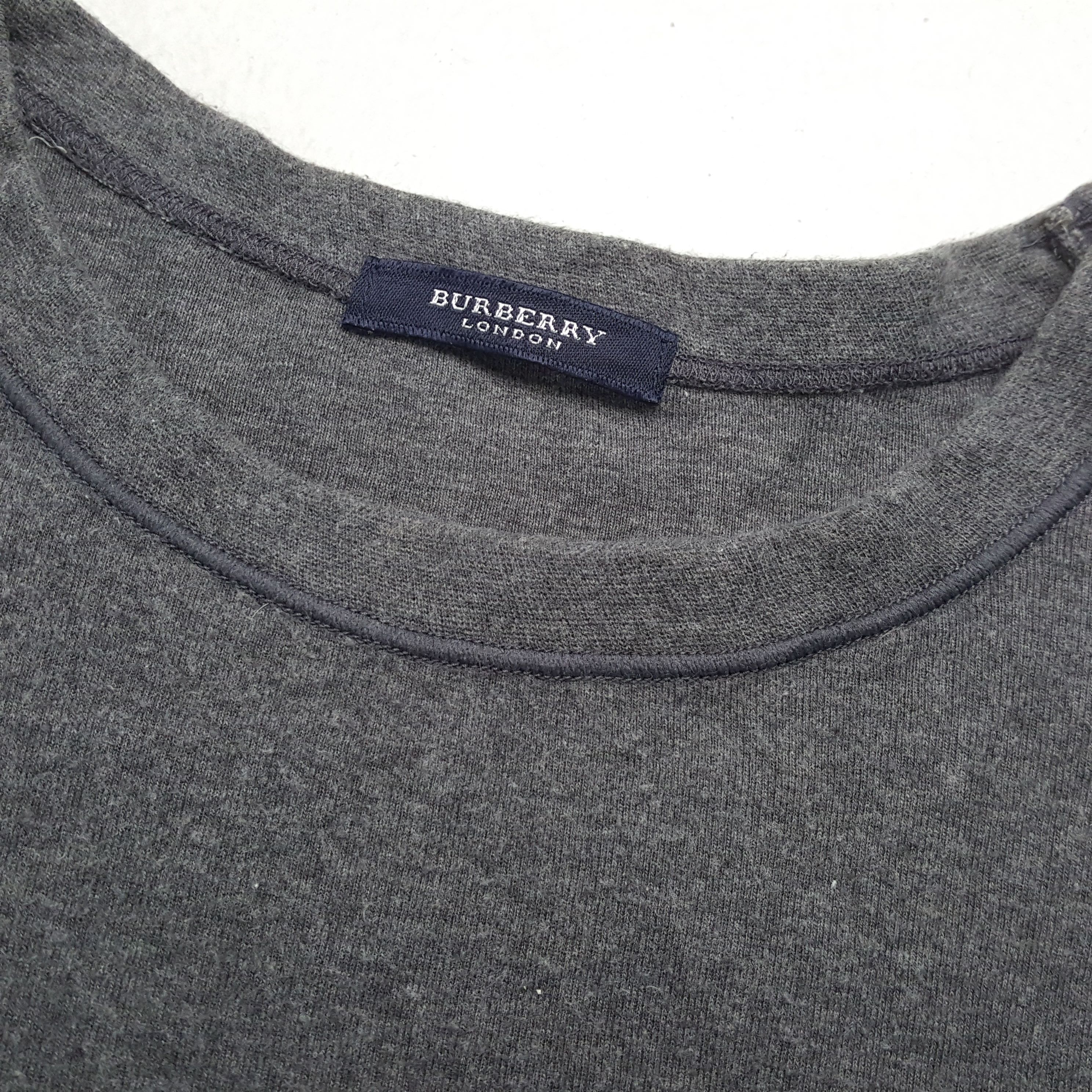 Burberry × Vintage Vintage BURBERRY LONDON Spellout Design T-Shirts Size S / US 4 / IT 40 - 9 Thumbnail