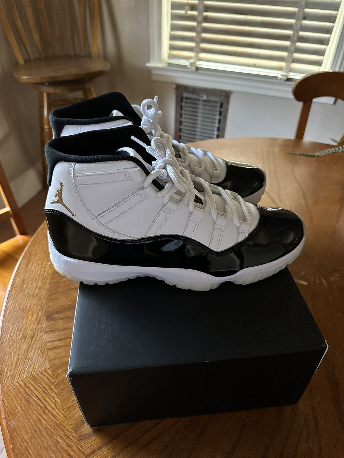 Pre-owned Jordan Nike Jordan 11 Gratitude Shoes In White