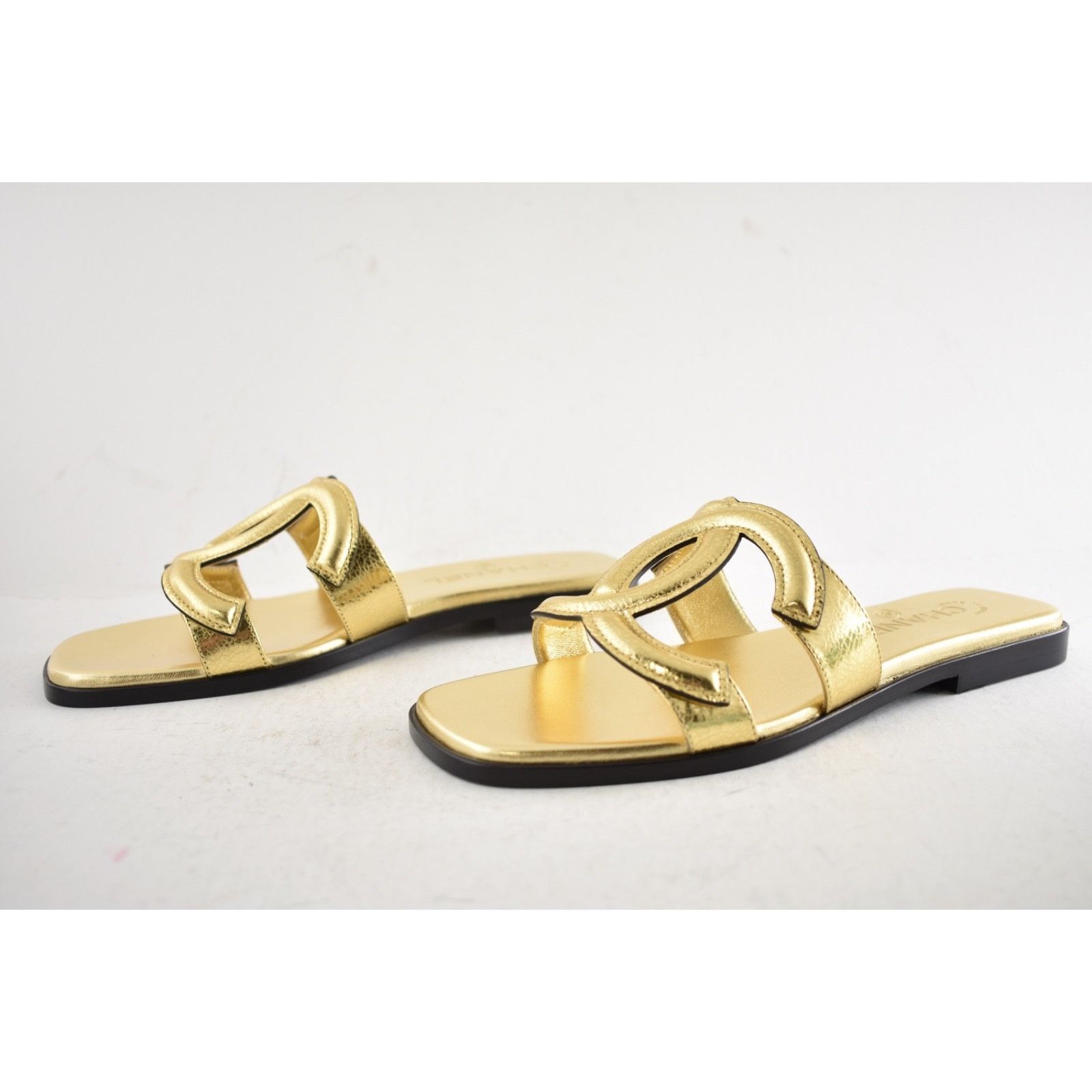 Chanel Chanel Golden Cracked Leather XL CC Mules Sandals 37 Size US 6 / IT 36 - 17 Thumbnail