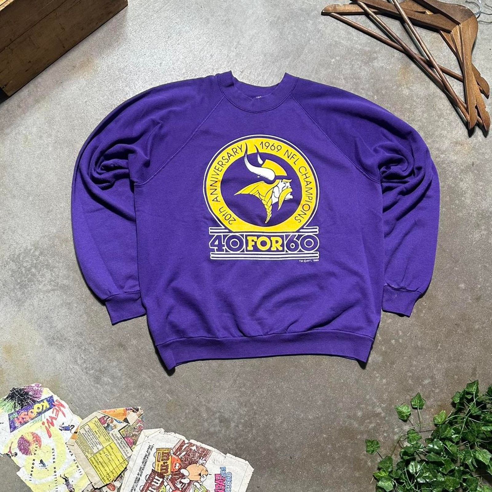Hanes Vintage 80s Minnesota Vikings 40 For 60 Crewneck Sweatshirt Size US L / EU 52-54 / 3 - 1 Thumbnail