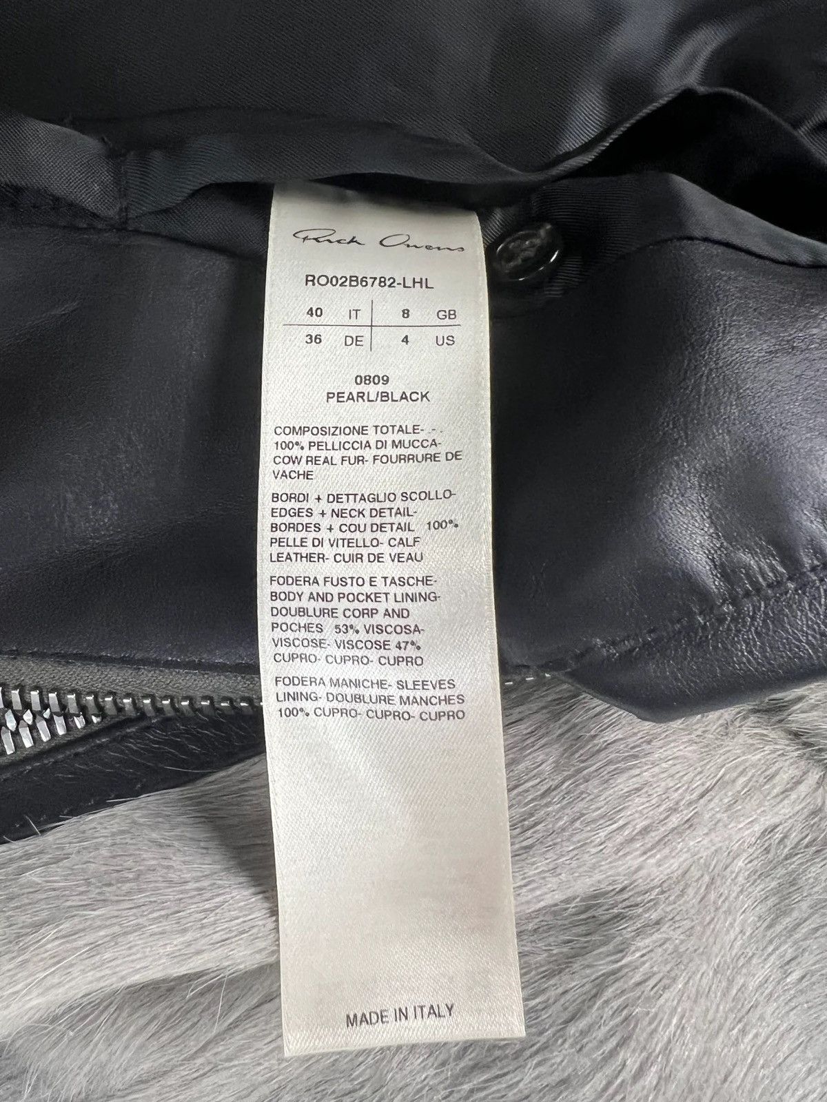Rick Owens RICK OWENS AW22 HORNED SHOULDERS KLAUS JACKET GREY PONYHAIR Size US S / EU 44-46 / 1 - 5 Thumbnail