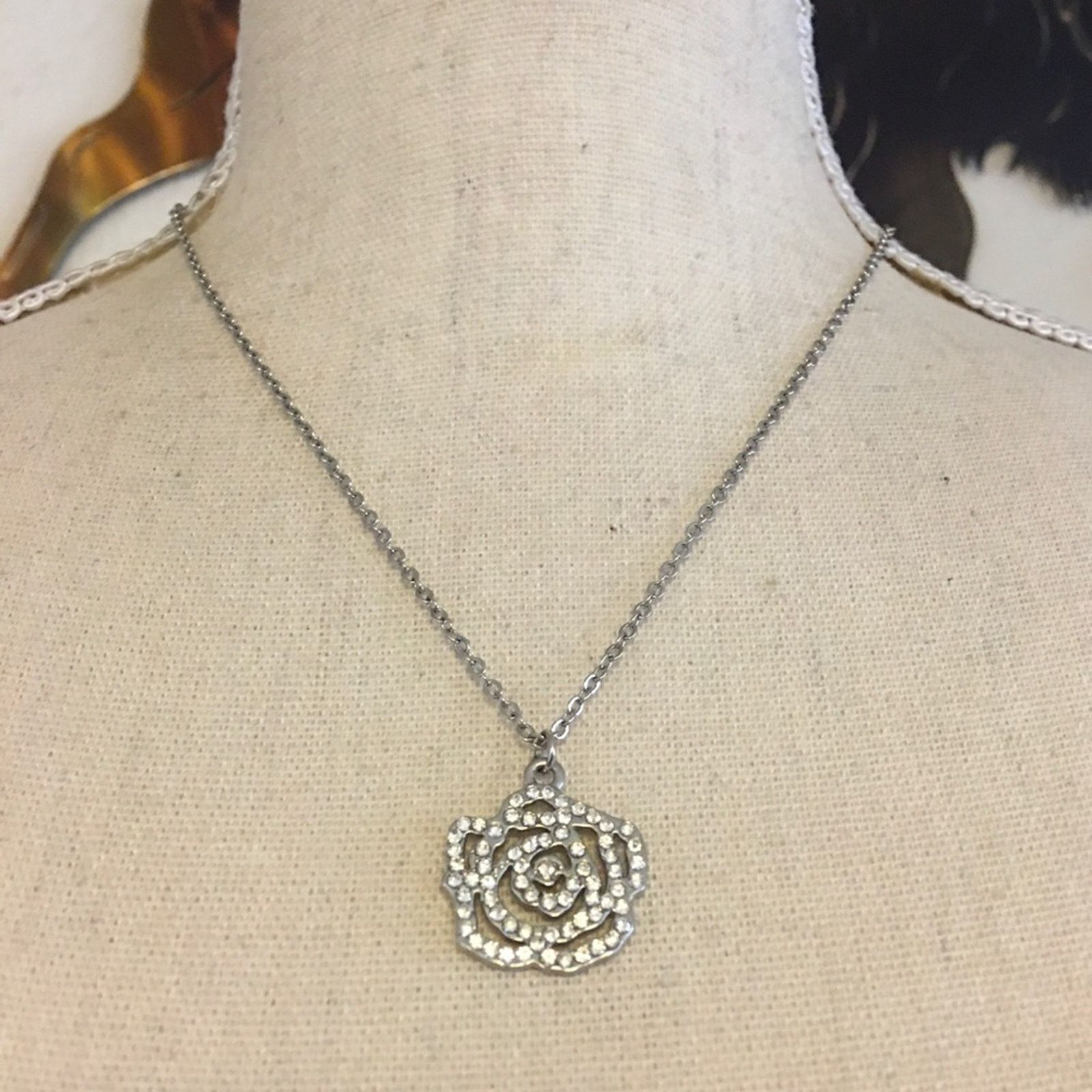 Jewelry Clear rhinestone rose pendant on chain necklace Size ONE SIZE - 1 Thumbnail