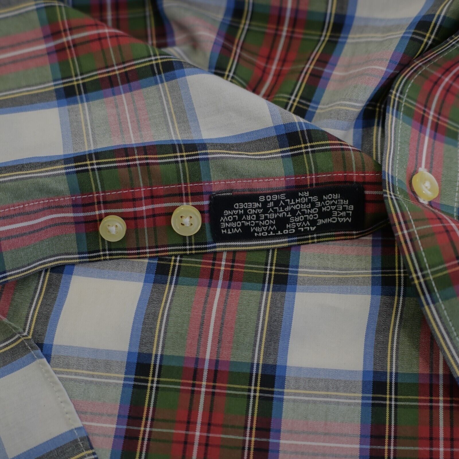 Jos. A. Bank DAMAGED Jos A Bank Traveler's XL Green Red Blue Plaid Button Size US XL / EU 56 / 4 - 10 Thumbnail