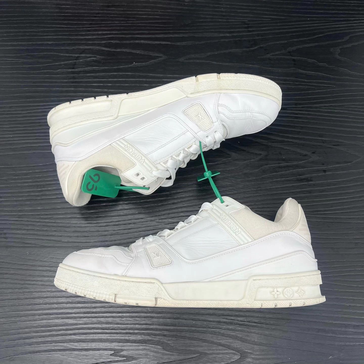 Louis Vuitton LV Trainer White 9/43 Size US 10 / EU 43 - 2 Thumbnail