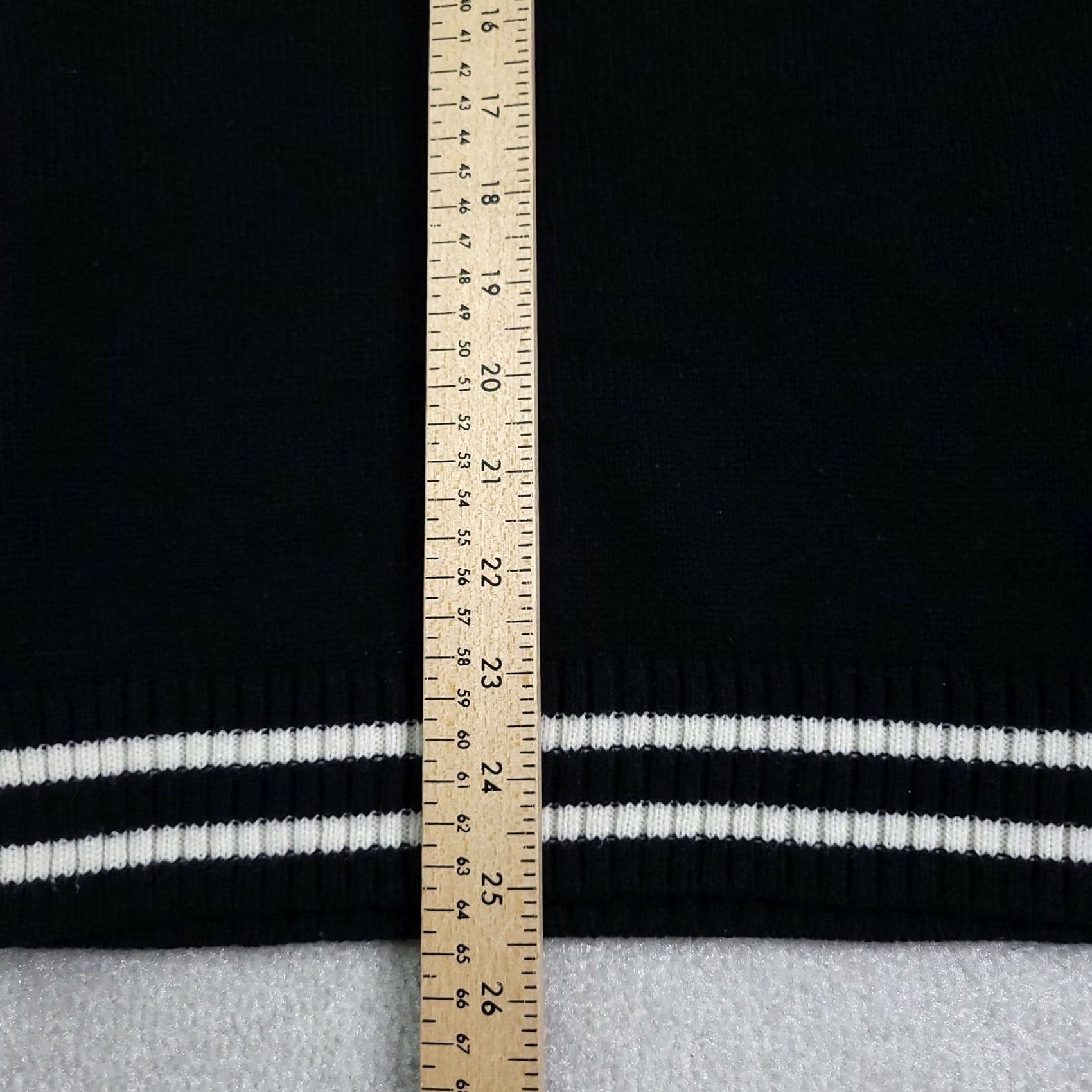 Beverly Hills Polo Club VINTAGE Beverly Hills Polo Club V Neck Sweater Men's Medium Black Logo Acrylic PullOver Knit Heavyweight 80s 90s Classic Mens Size US M / EU 48-50 / 2 - 7 Thumbnail