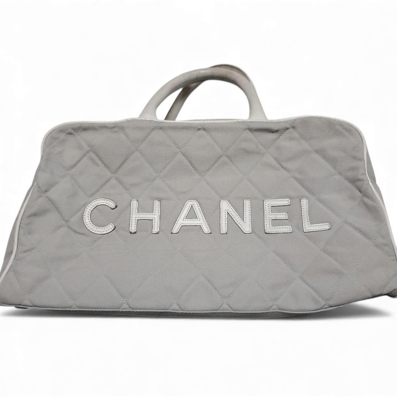 Chanel Chanel - Quilted Grey Large Handbag Size ONE SIZE - 2 Thumbnail