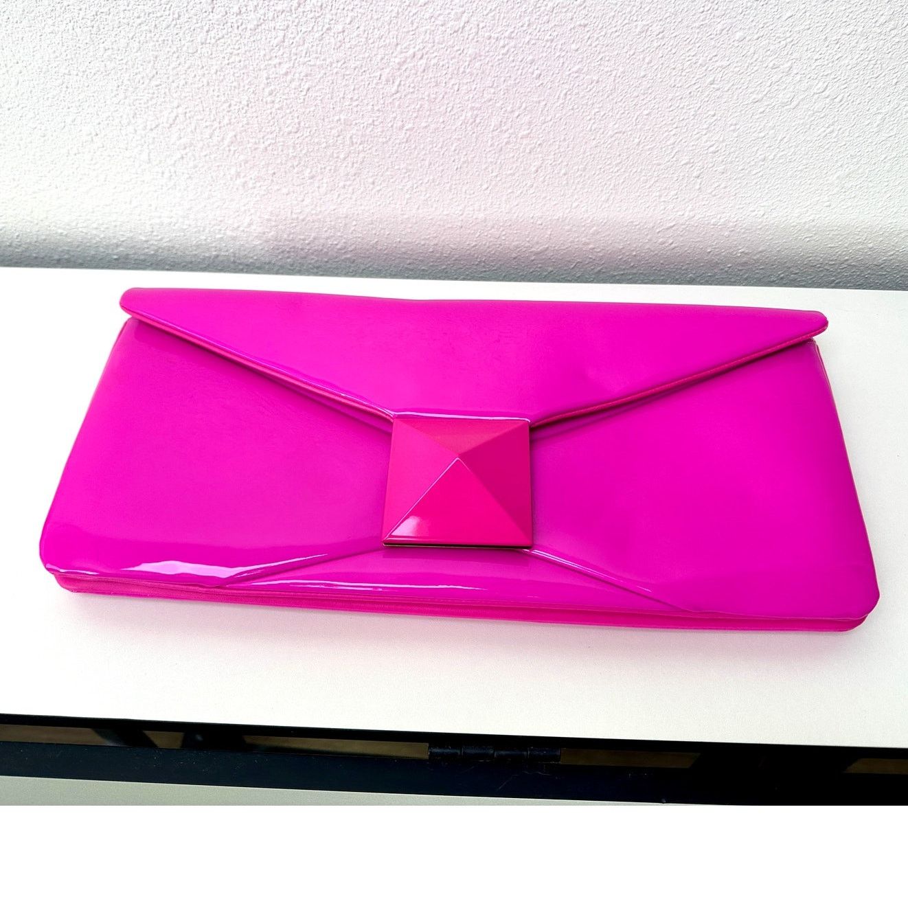 Valentino Valentino Hot Pink Patent Leather Large Envelope Clutch Size ONE SIZE - 3 Thumbnail