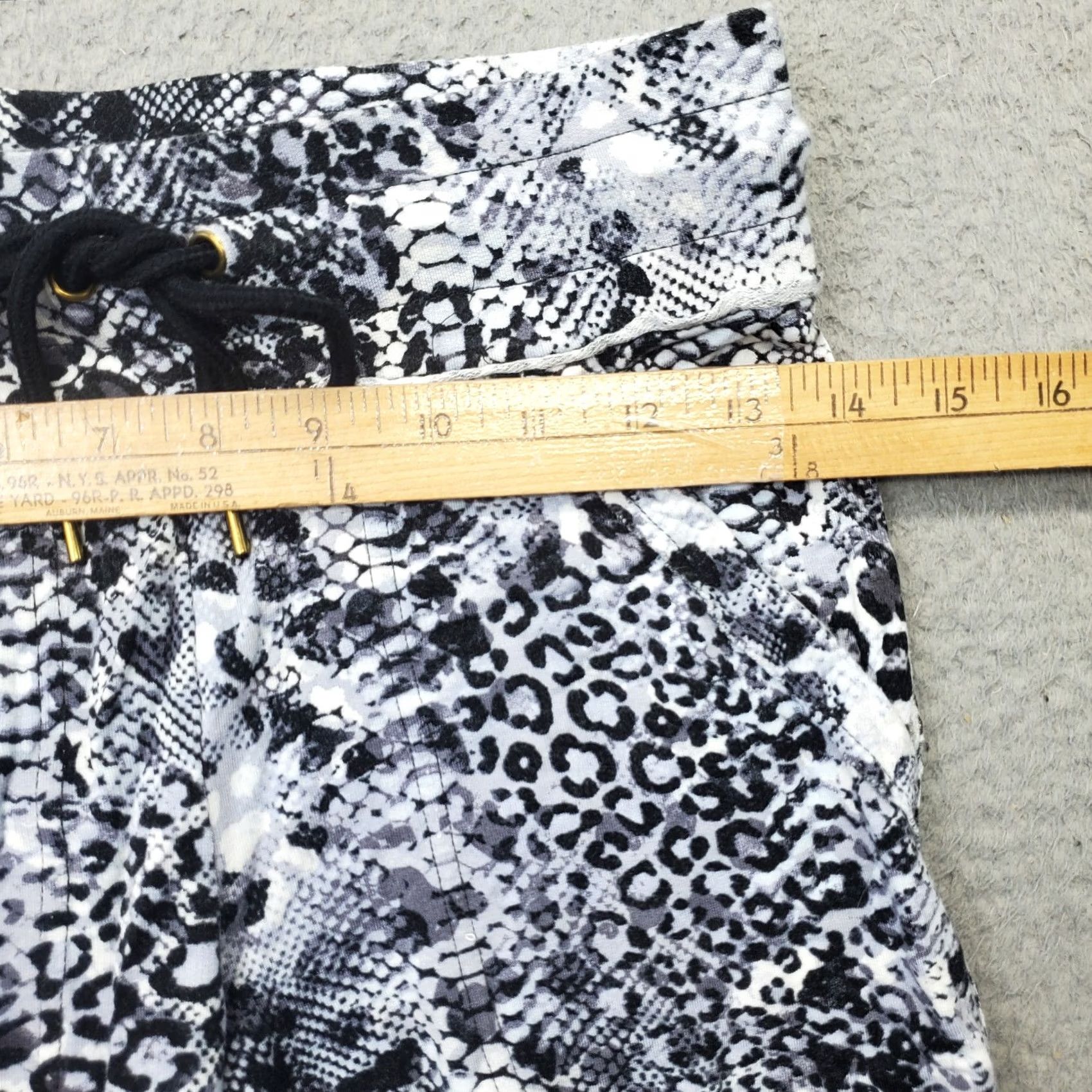 Vintage Skinnygirl Jogger Pants Womens XS Multi Snakeskin Print Stretch Drawstring Waist Size 26" / US 2 / IT 38 - 6 Thumbnail