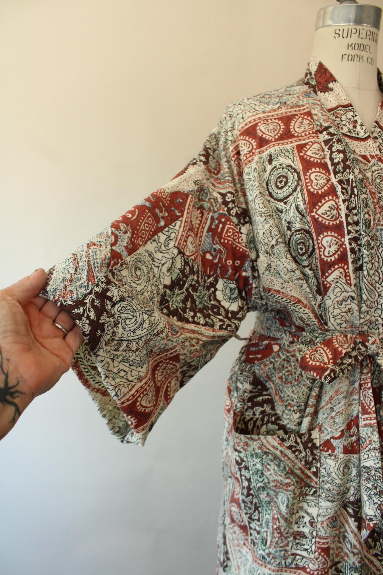 Vintage Vintage 1960s 1970s Robe with Pockets, Roytex Terrycloth Hou Size ONE SIZE - 9 Thumbnail