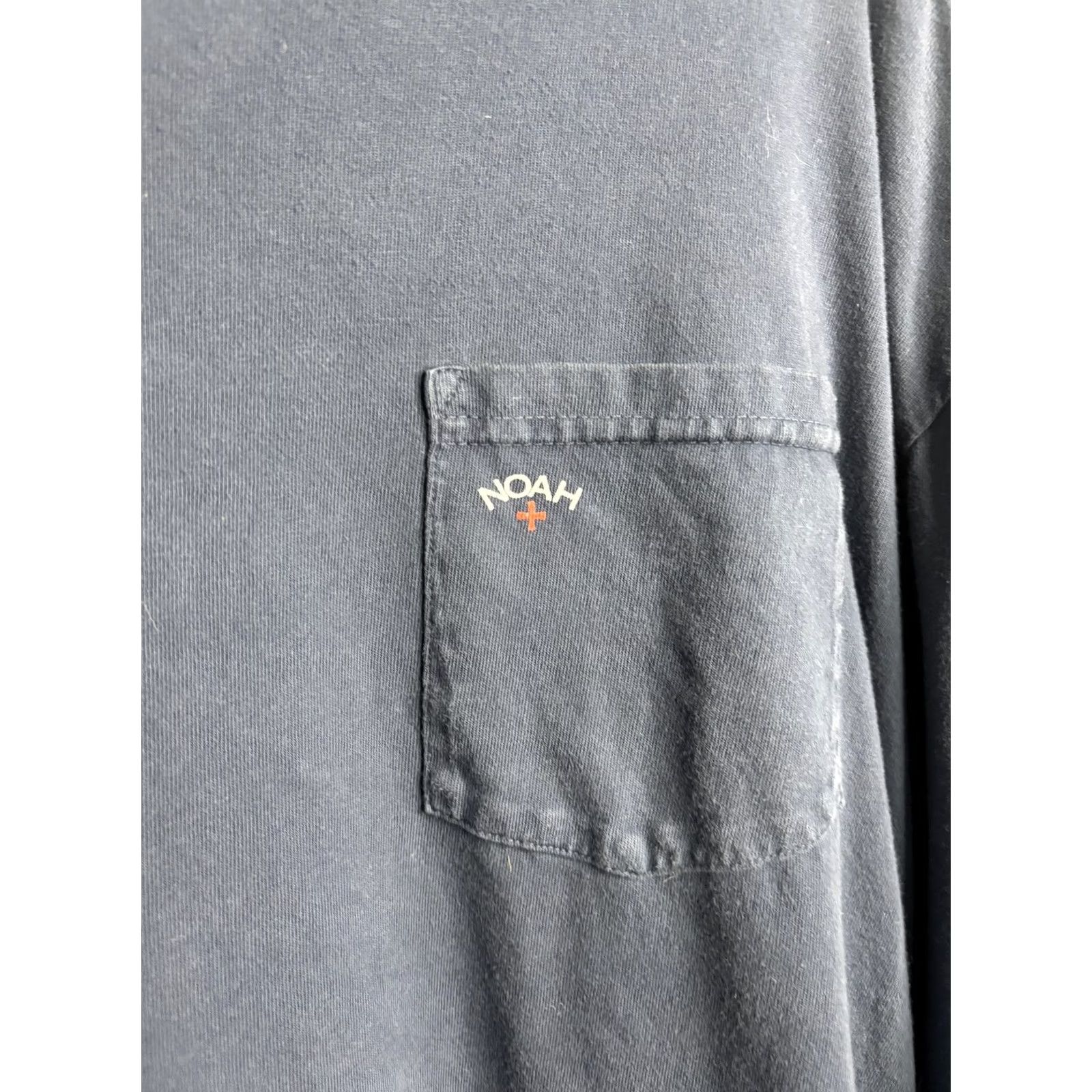 Noah NOAH Shirt Long Sleeve Mens 2XL Blue Crewneck Pocket Tee Made USA Cotton Casual Size US XXL / EU 58 / 5 - 2 Thumbnail