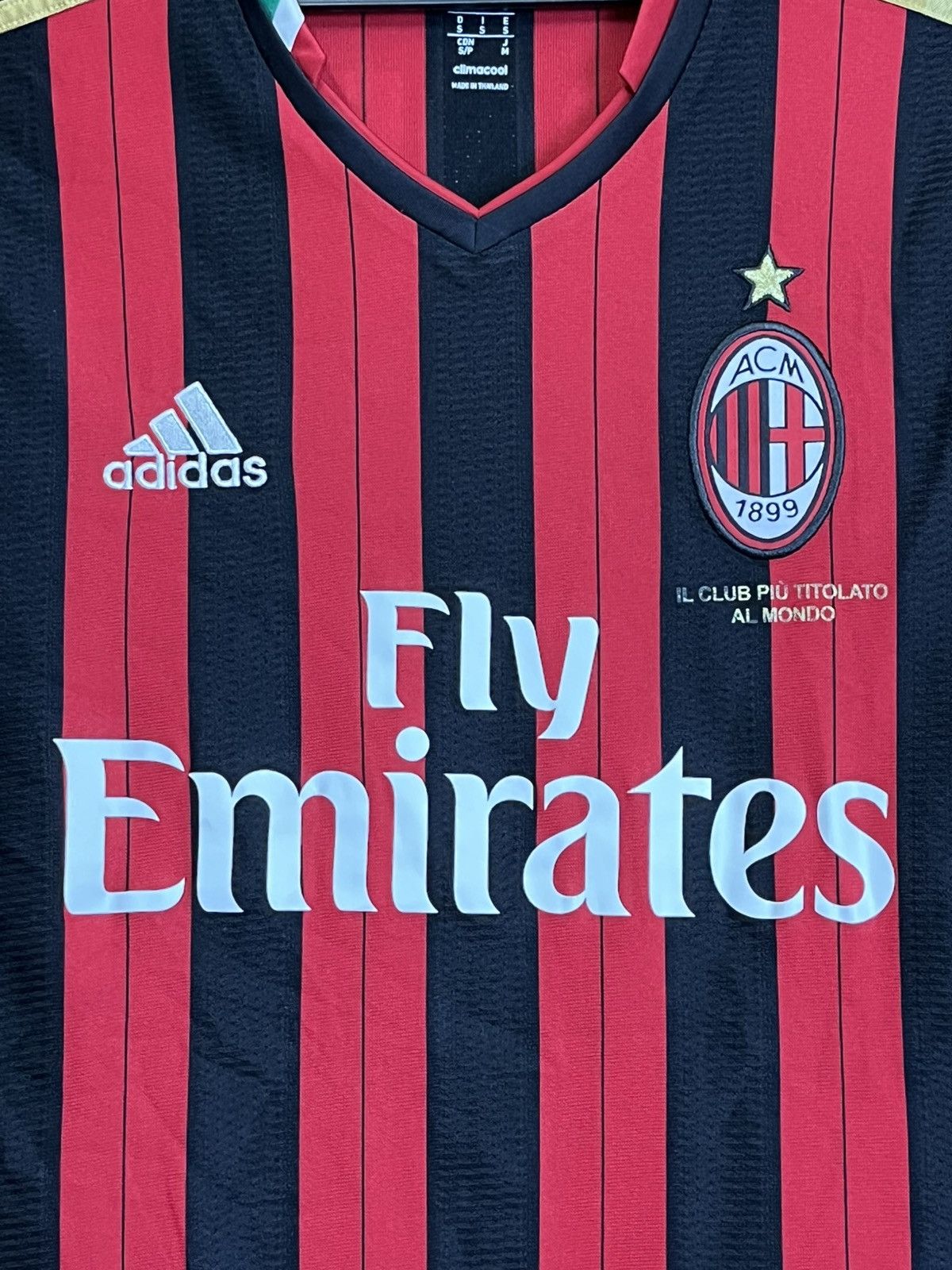 Keisuke Honda and Mario Balotelli of AC Milan during the Serie A... News  Photo - Getty Images, image size:1200x1600