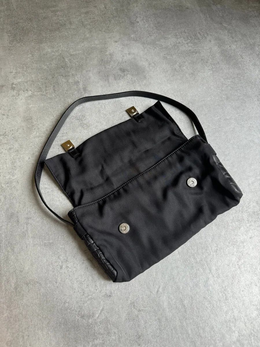 Fendi 2000s Fendi Black Modern Shoulder Bag Size ONE SIZE - 5 Thumbnail