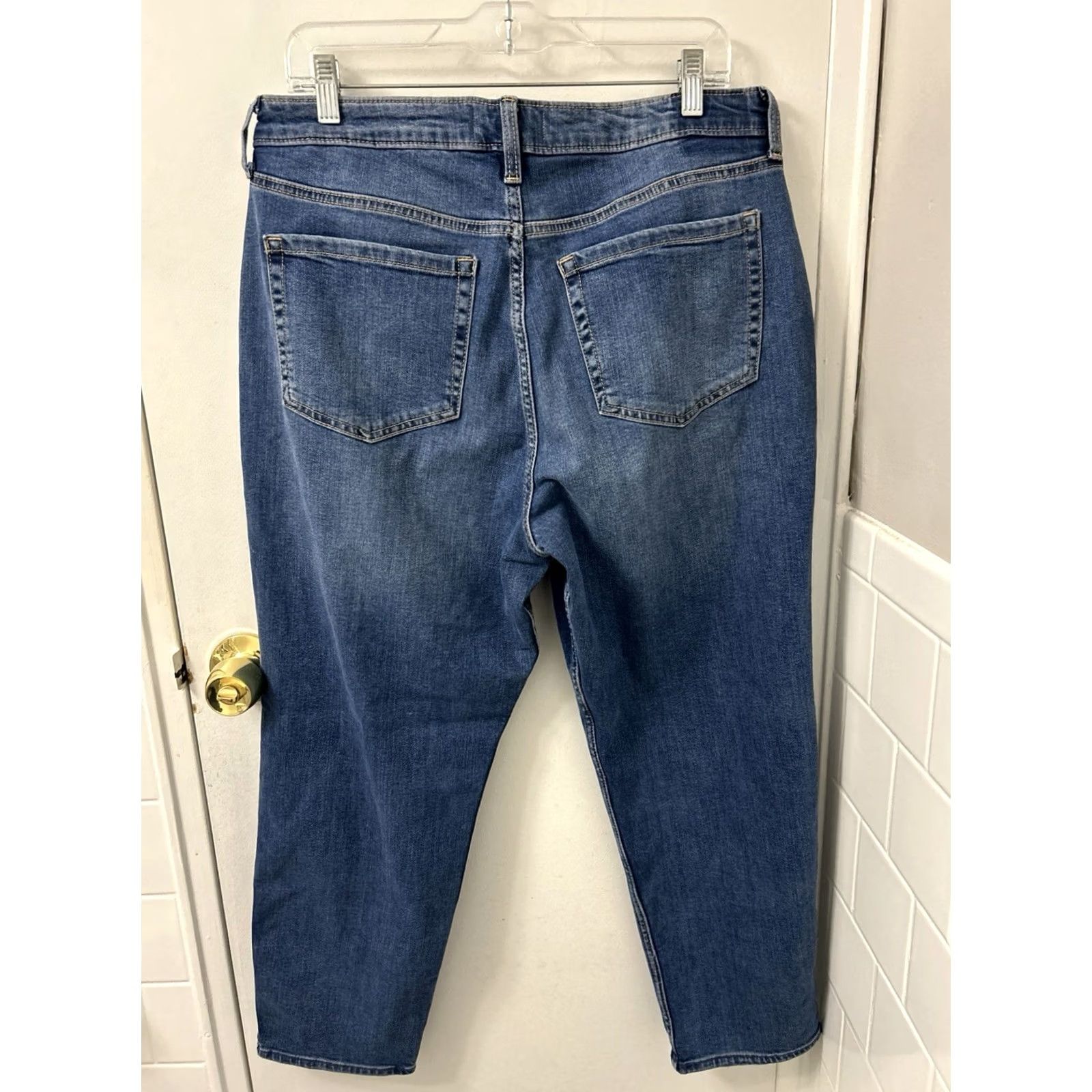 Abercrombie & Fitch Abercrombie Fitch The Mom Jean Womens Sz 34x26 Blue Wash High Rise Denim NWT Size 24" / US 00 / IT 34 - 7 Thumbnail