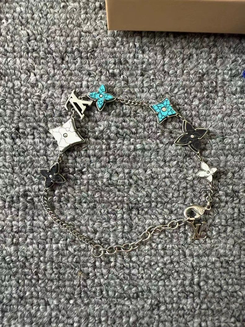 Louis Vuitton Louis Vuitton Turquoise Six Flower Bracelet Size ONE SIZE - 2 Thumbnail