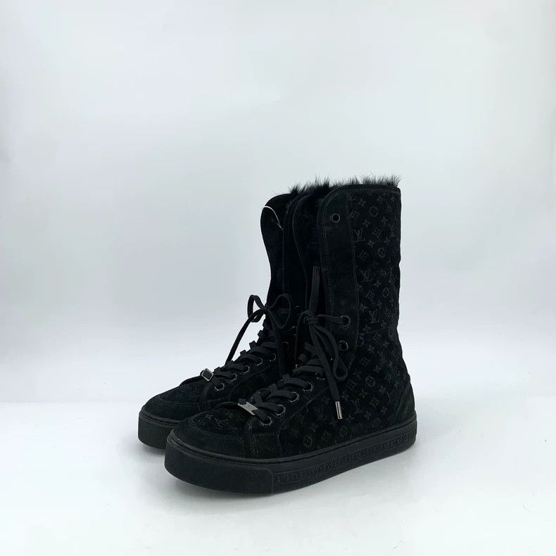 Louis Vuitton Louis Vuitton Black Logo Fur Lined Short Boots - dmc Size US 10 / EU 43 - 1 Thumbnail