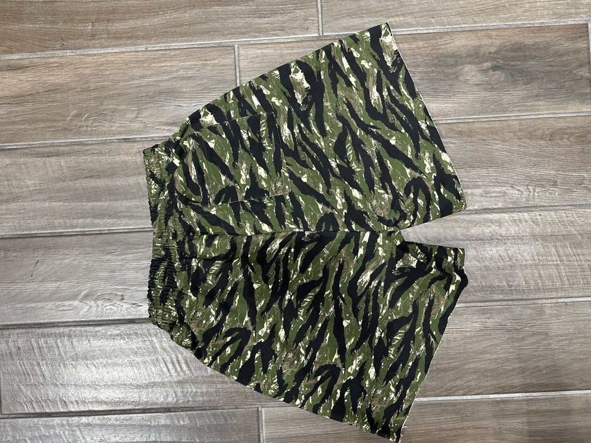 Sp5der Sp5der Og Web V2 Sweat Shorts Tiger Camo Size US 32 / EU 48 - 2 Thumbnail